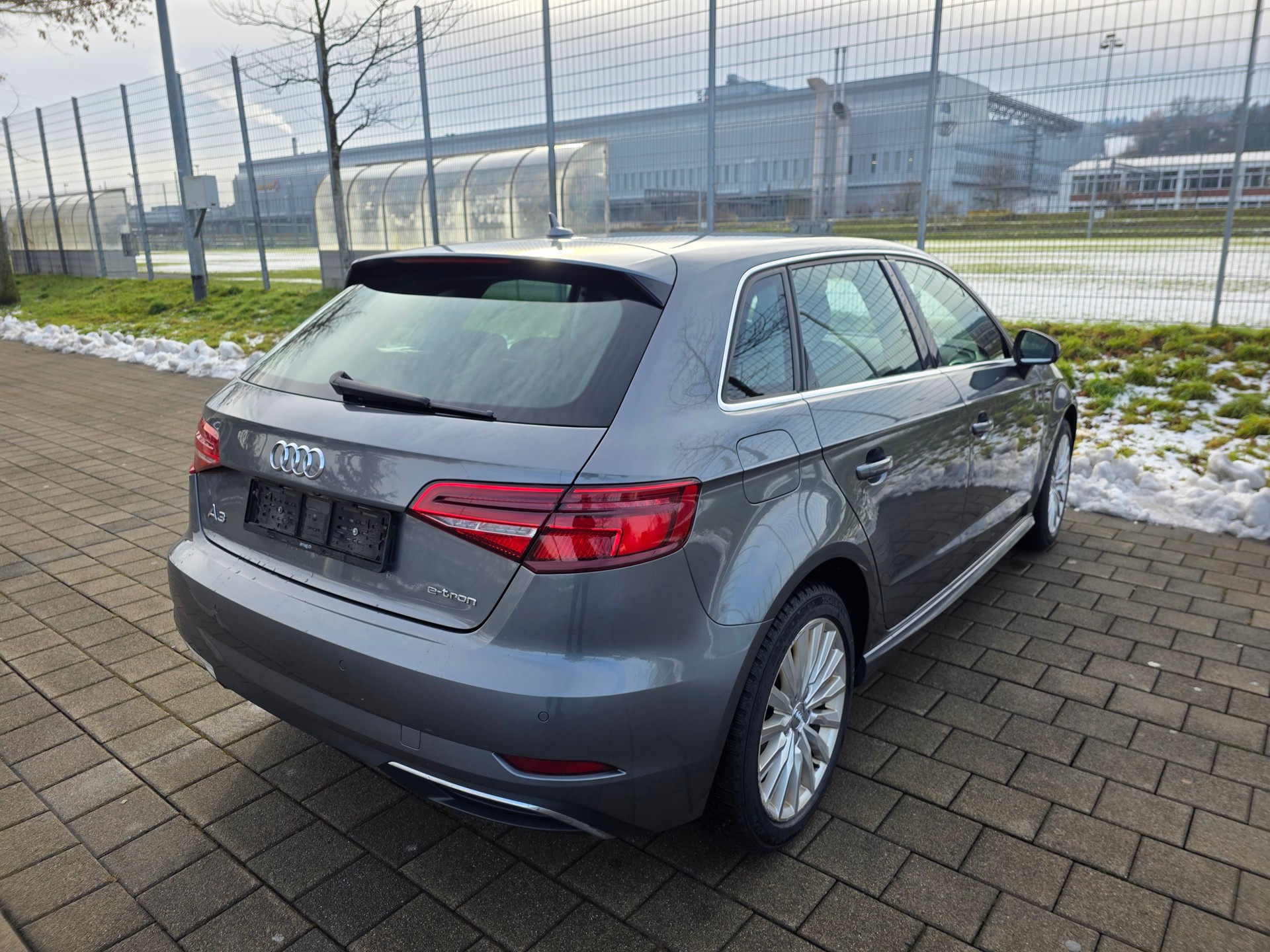 AUDI A3 Sportback 1.4 e-tron Sport S-tronic-image-7