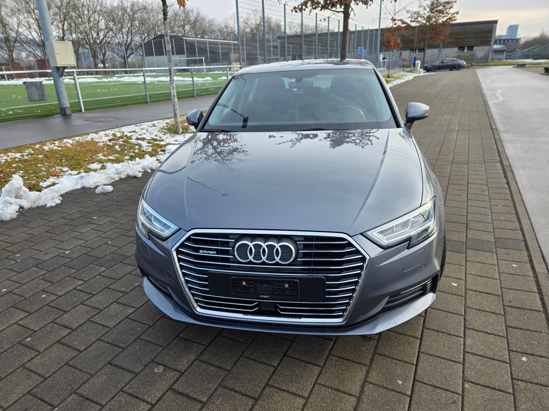 AUDI A3 Sportback 1.4 e-tron Sport S-tronic-image-5