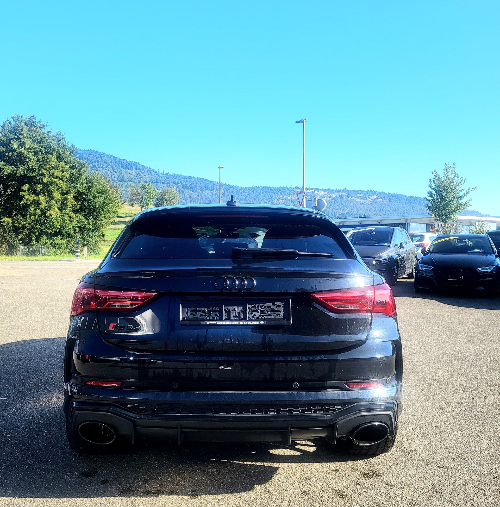 AUDI RS Q3 Sportback quattro S tronic-image-4