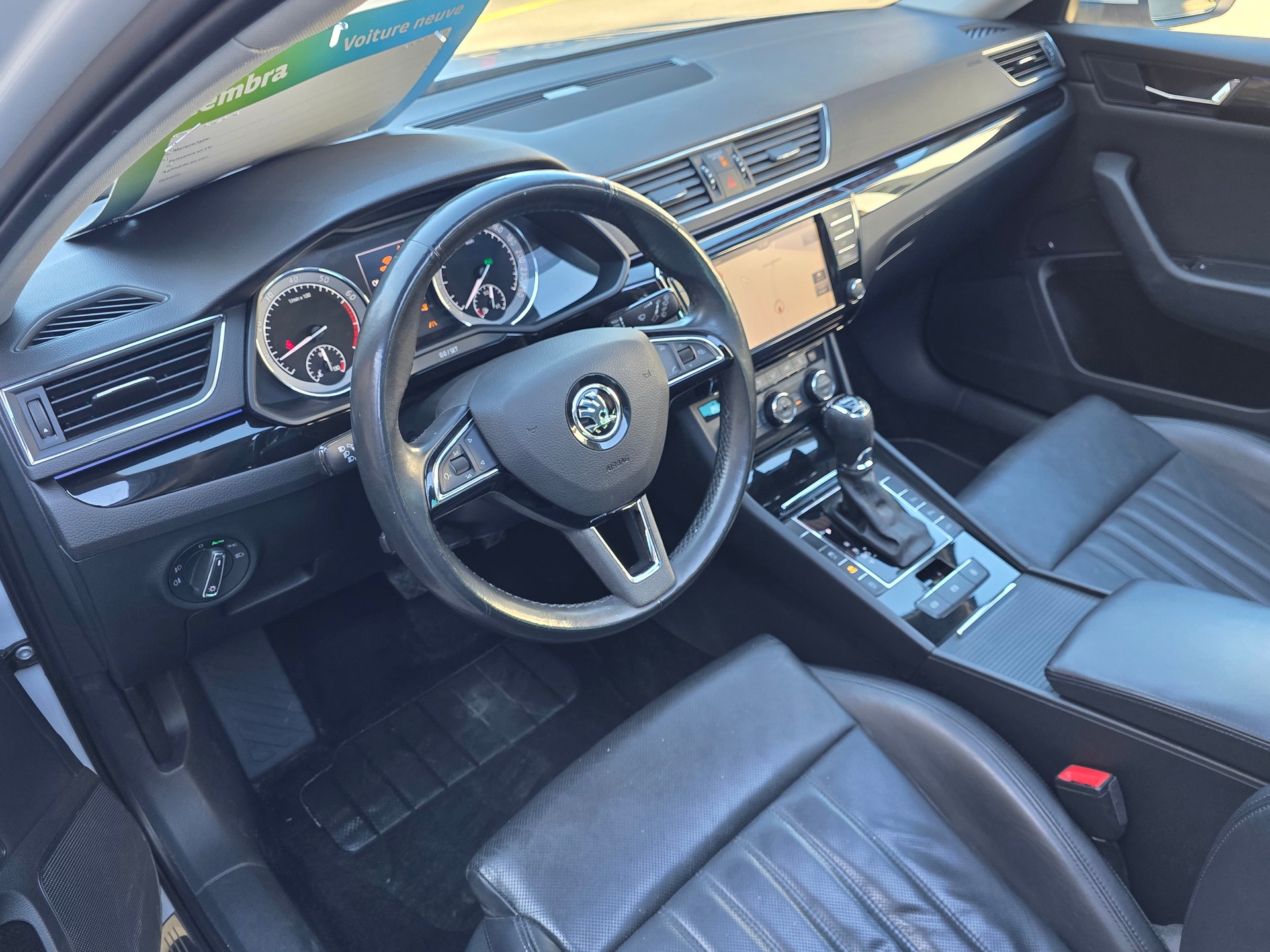 SKODA Superb Combi 2.0 TSI L&K DSG 4x4-image-8