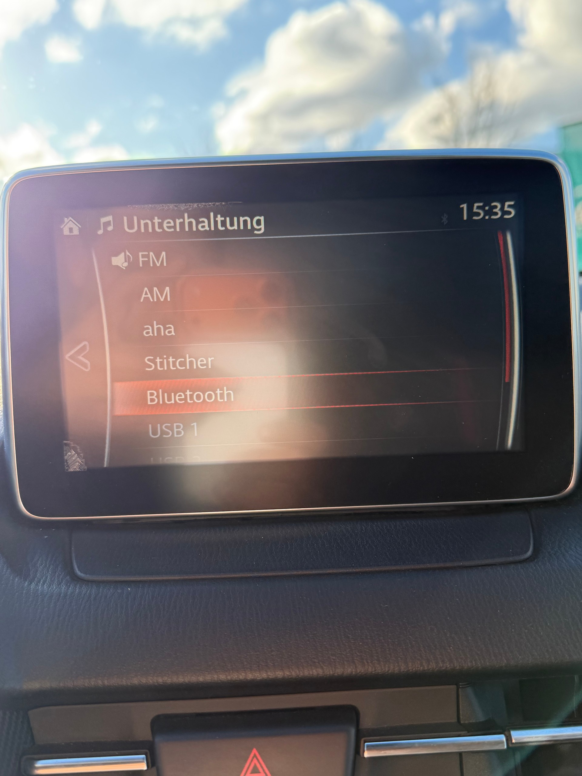 MAZDA 2 1.5i 16V Skyactiv-G Revolution-image-22