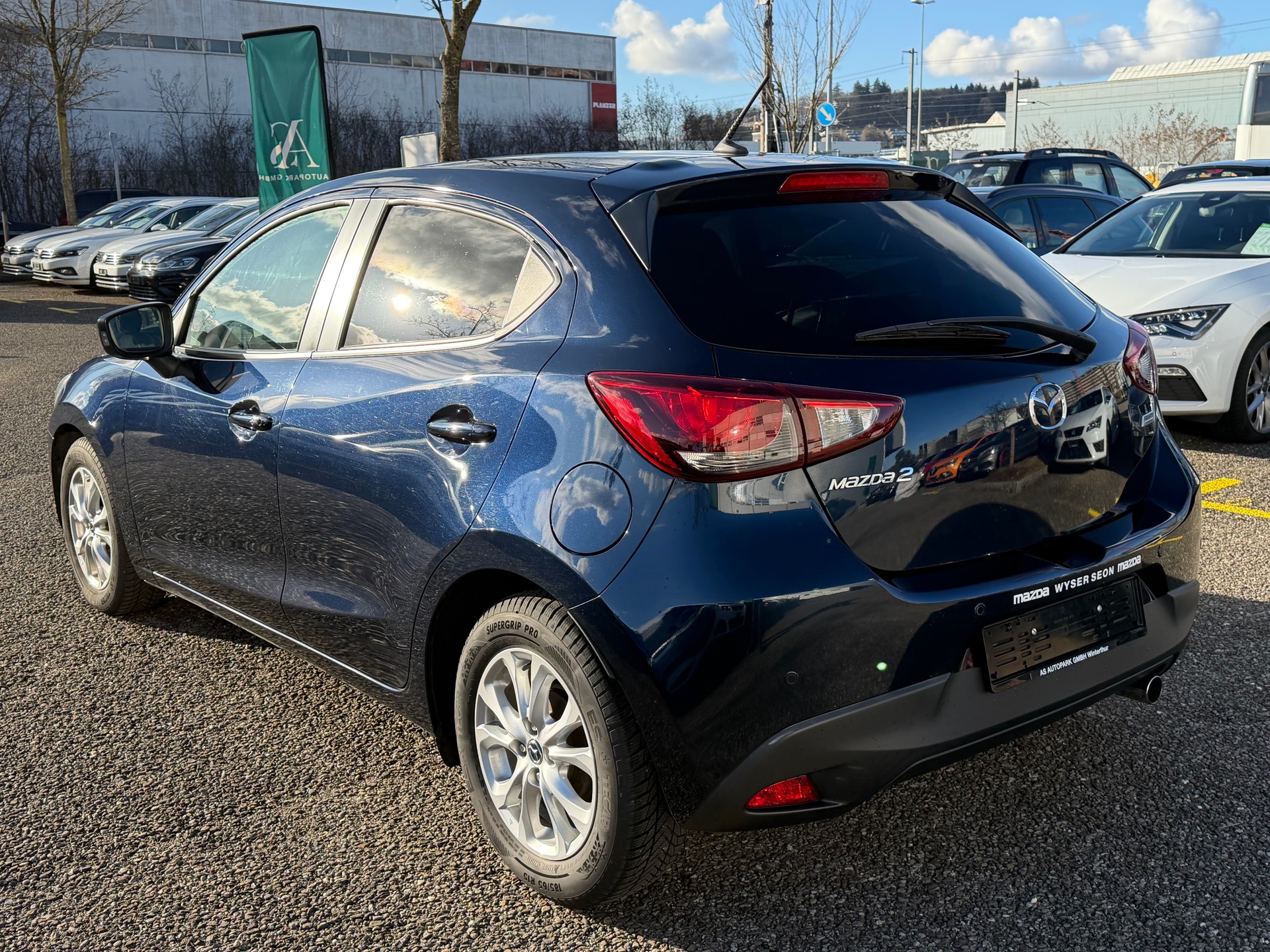 MAZDA 2 1.5i 16V Skyactiv-G Revolution-image-6