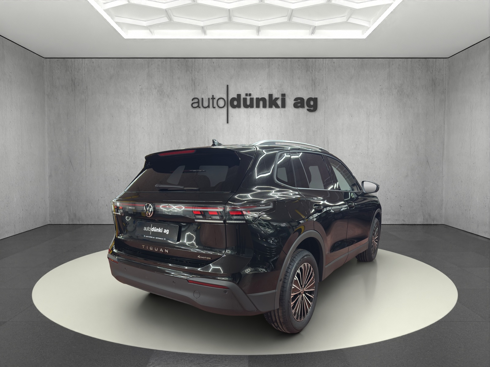 VW Tiguan 2.0 TSI DSG United 4Motion-showroom-element-3