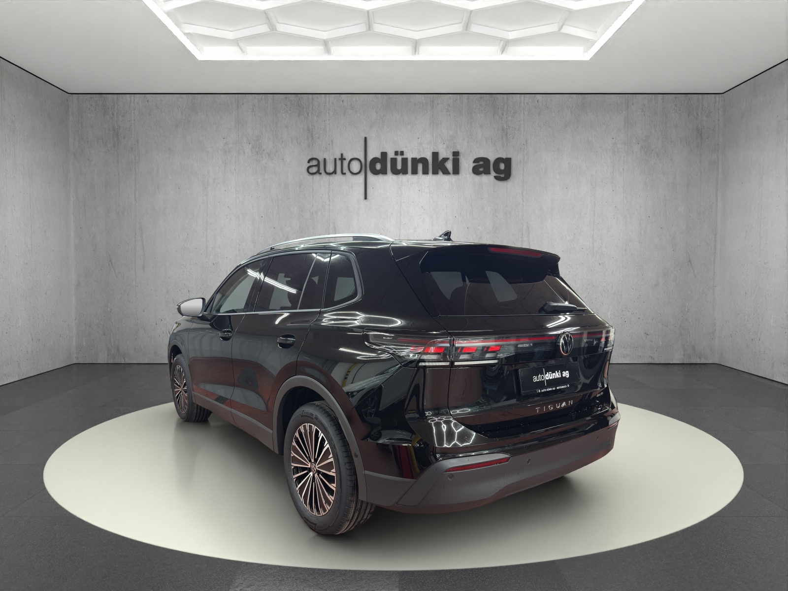 VW Tiguan 2.0 TSI DSG United 4Motion-showroom-element-2