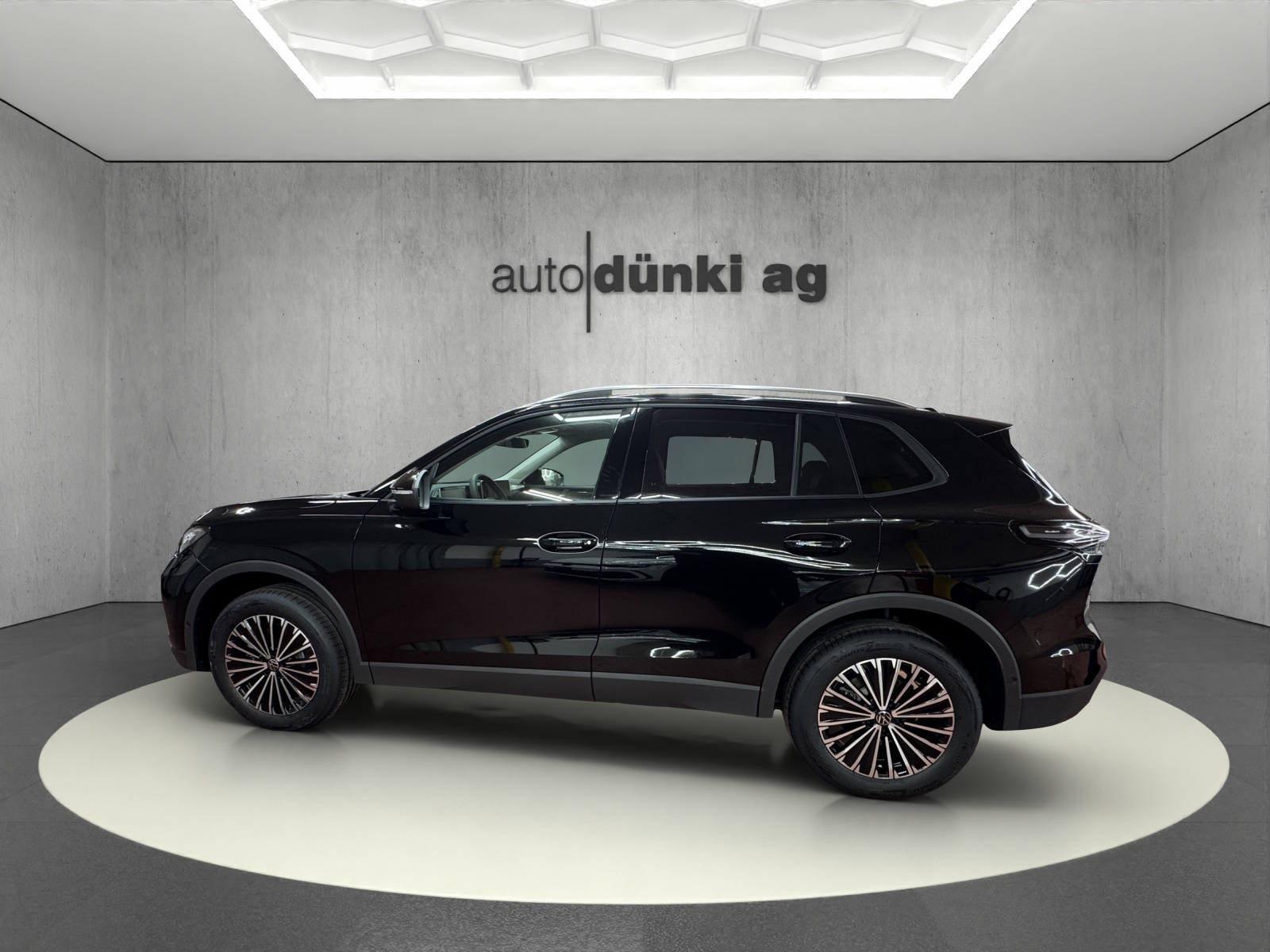 VW Tiguan 2.0 TSI DSG United 4Motion-showroom-element-1