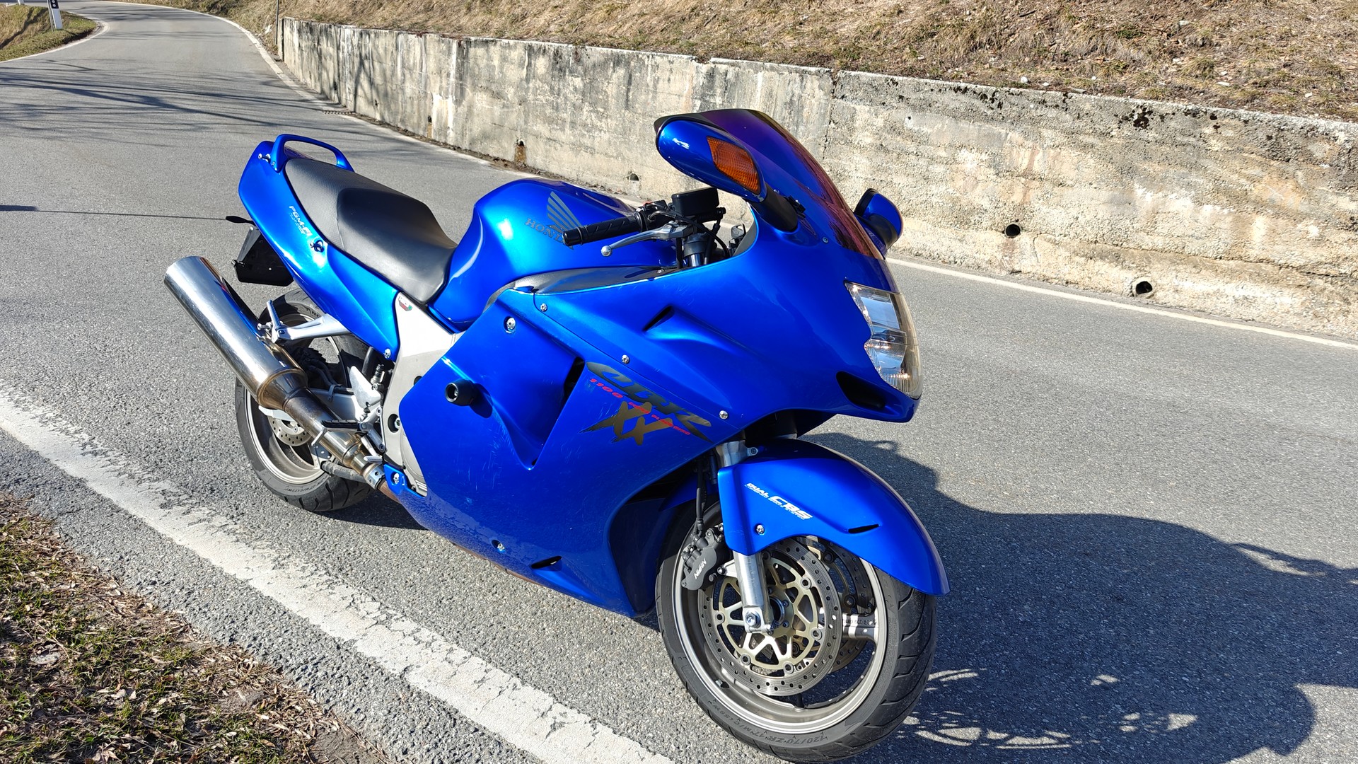 HONDA CBR 1100 X X FI-image-0