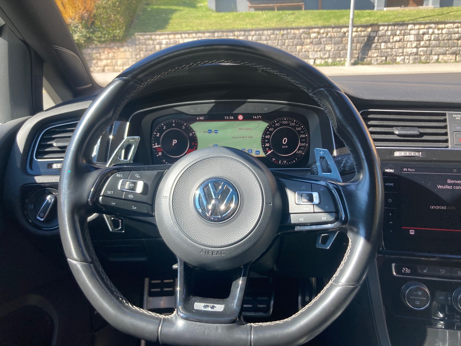 VW Golf 2.0 TSI R 4Motion-image-12