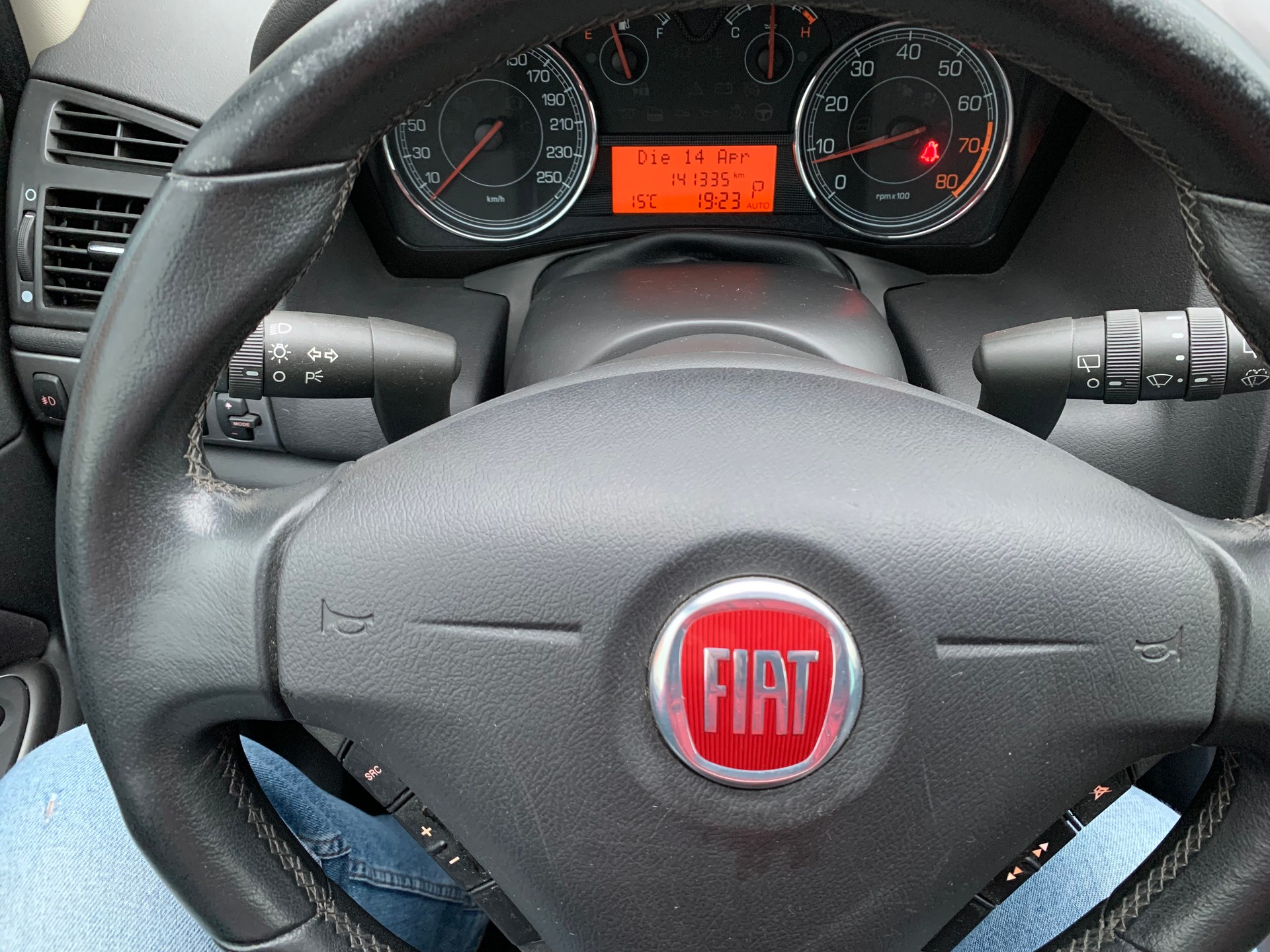 FIAT Croma 2.2 Dynamic Automatic-image-9