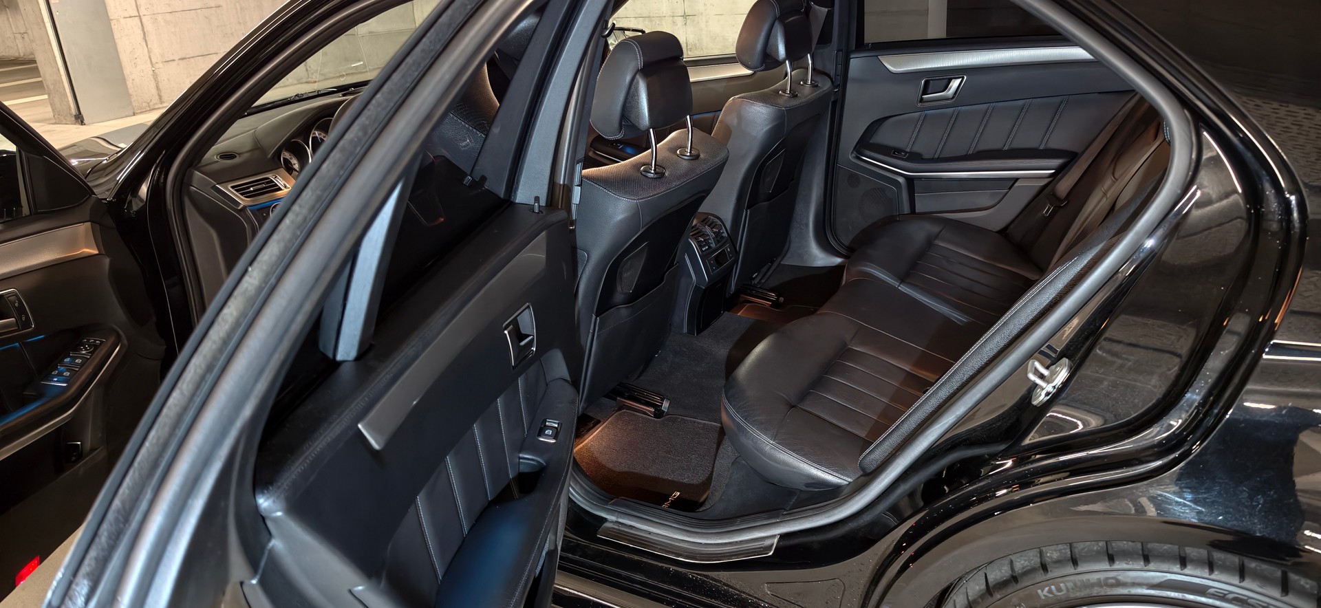 MERCEDES-BENZ E 350 BlueTEC 4Matic 7G-Tronic-image-7
