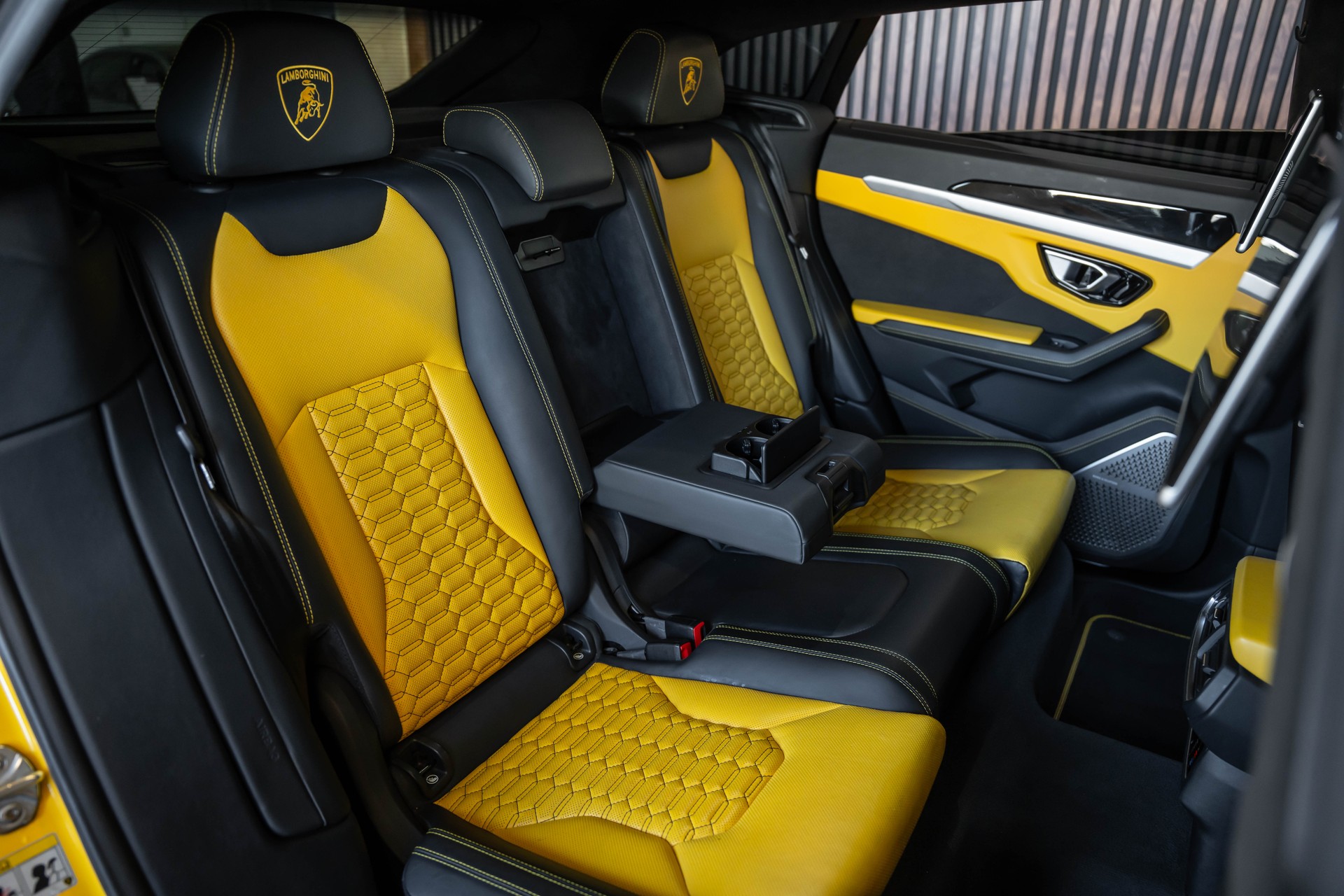 LAMBORGHINI Urus E-Gear-image-18