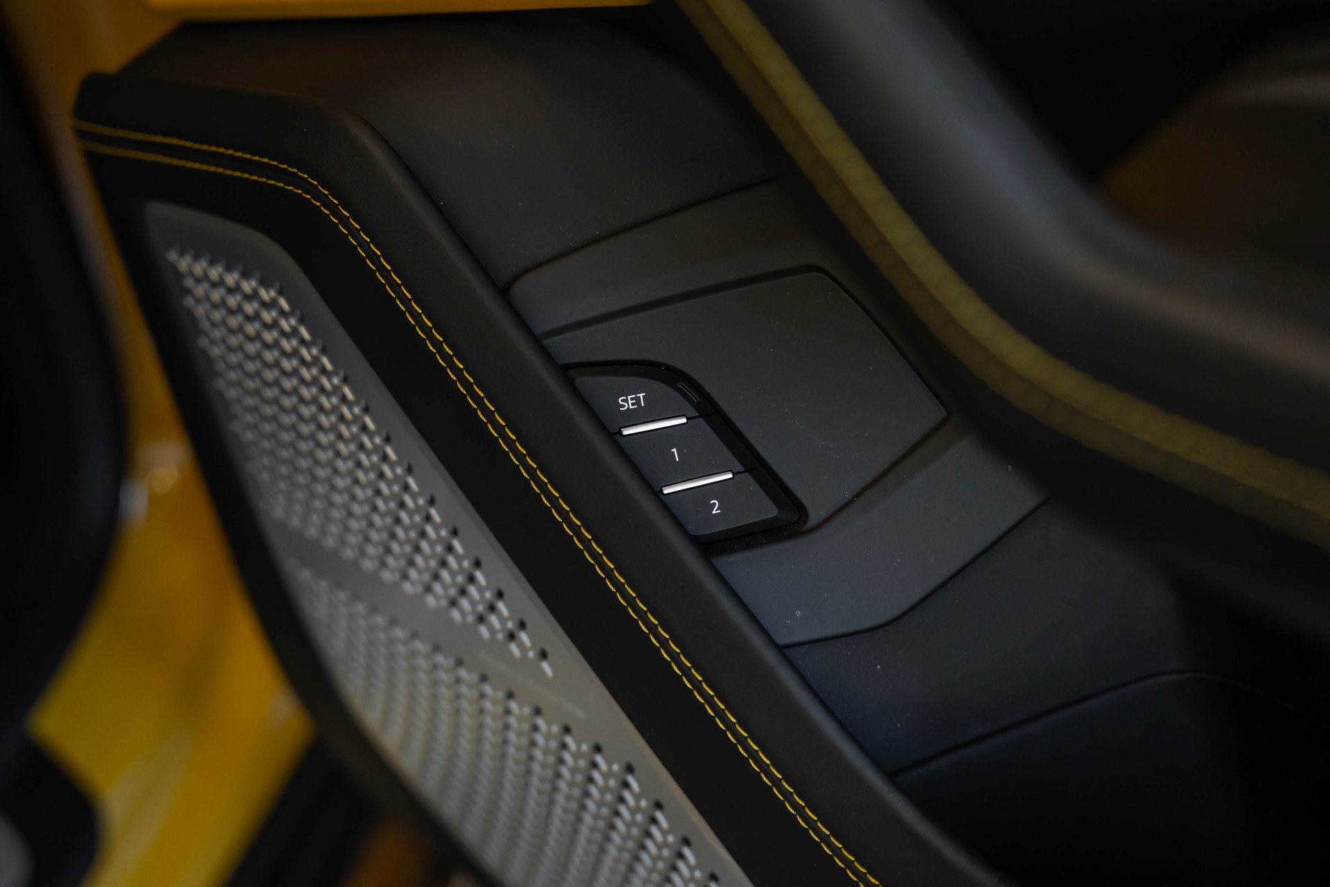 LAMBORGHINI Urus E-Gear-image-27