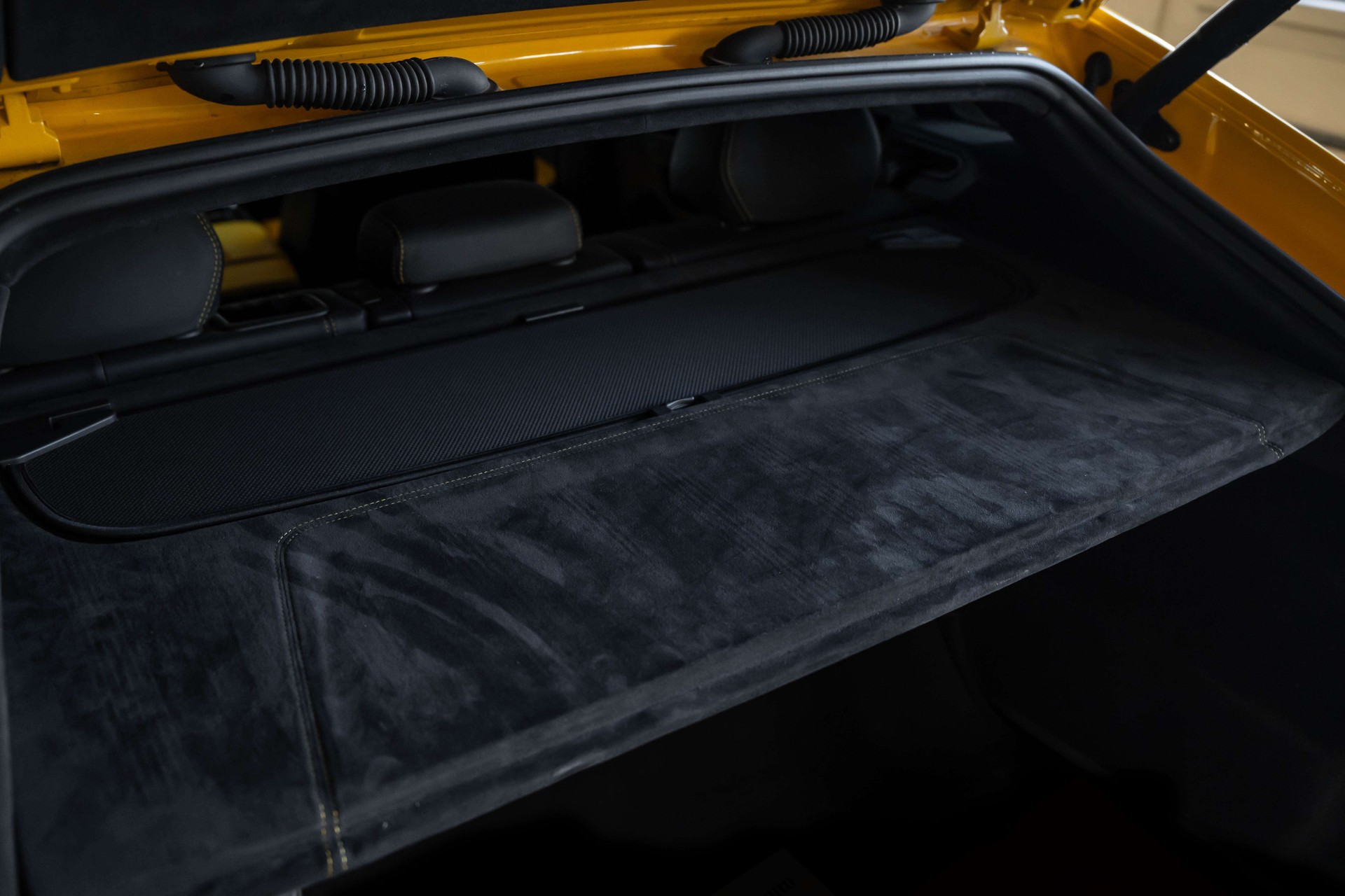 LAMBORGHINI Urus E-Gear-image-43