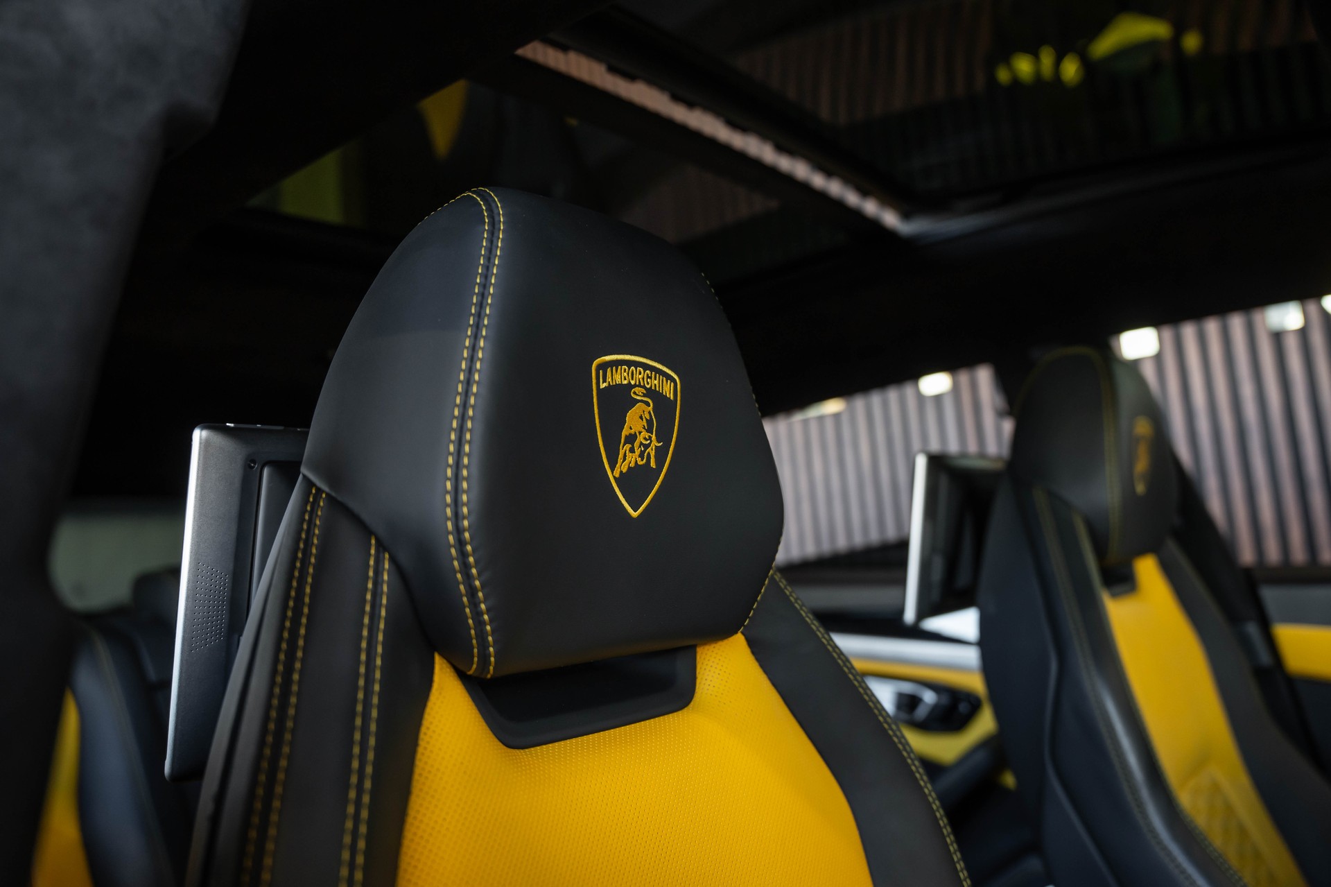 LAMBORGHINI Urus E-Gear-image-17
