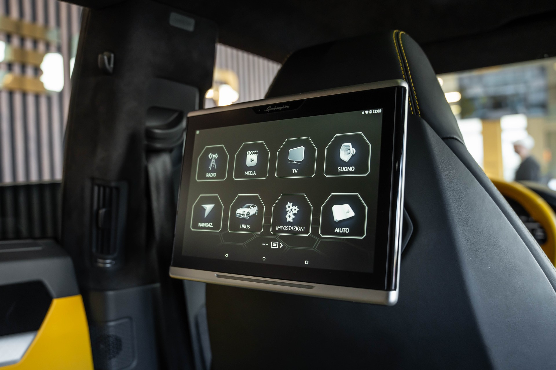 LAMBORGHINI Urus E-Gear-image-40