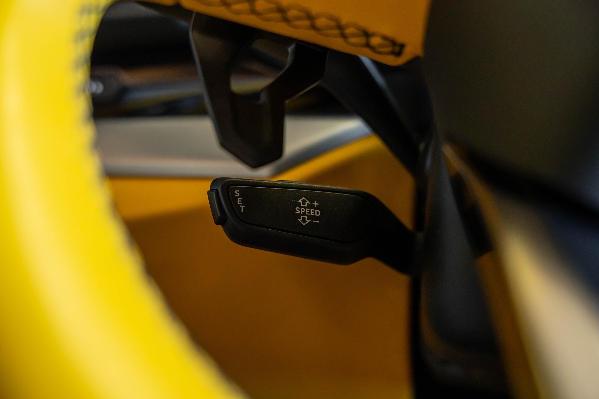 LAMBORGHINI Urus E-Gear-image-36
