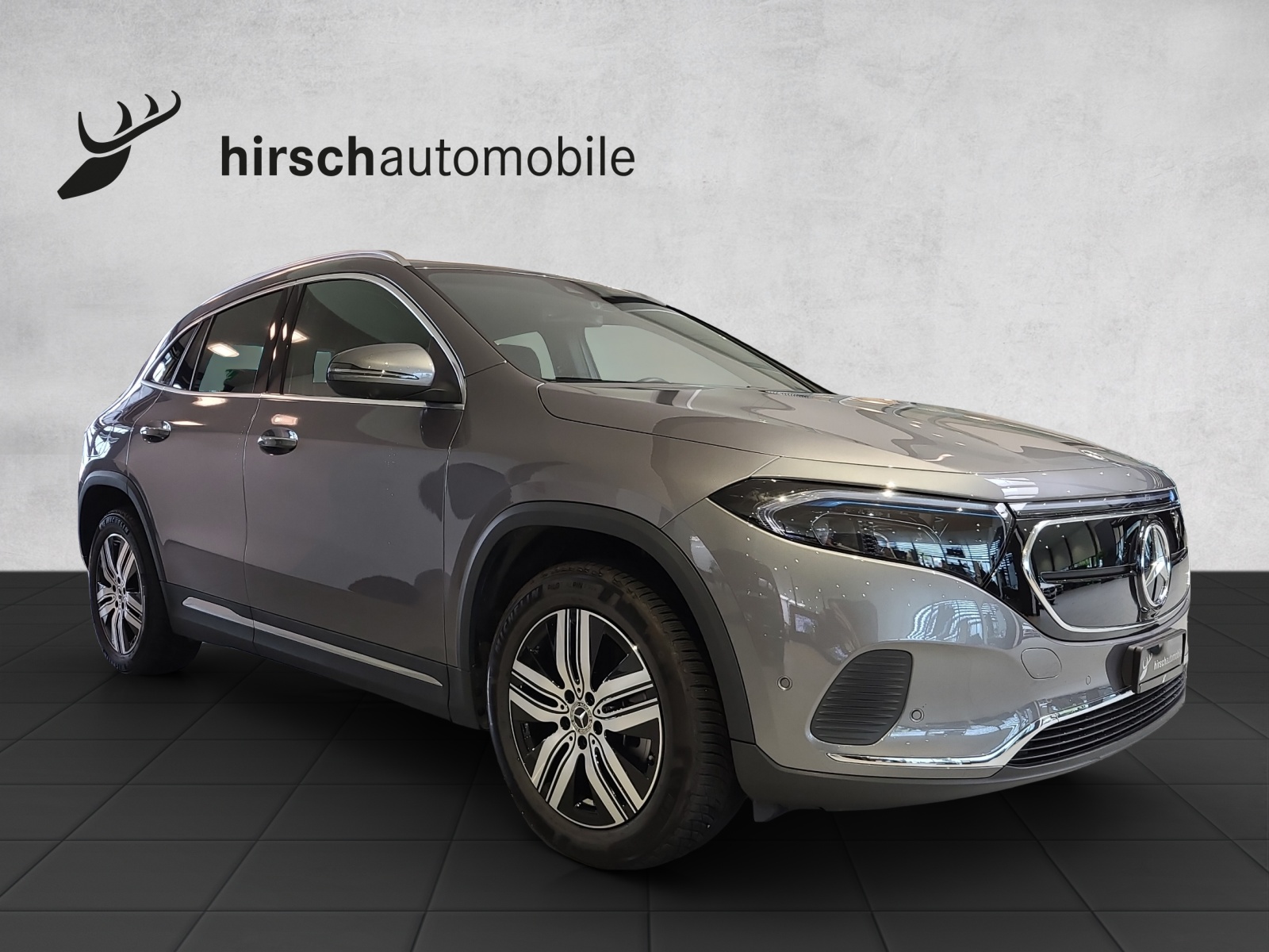 MERCEDES-BENZ EQA 300 66,5kWh 4Matic Swiss Star-image-4