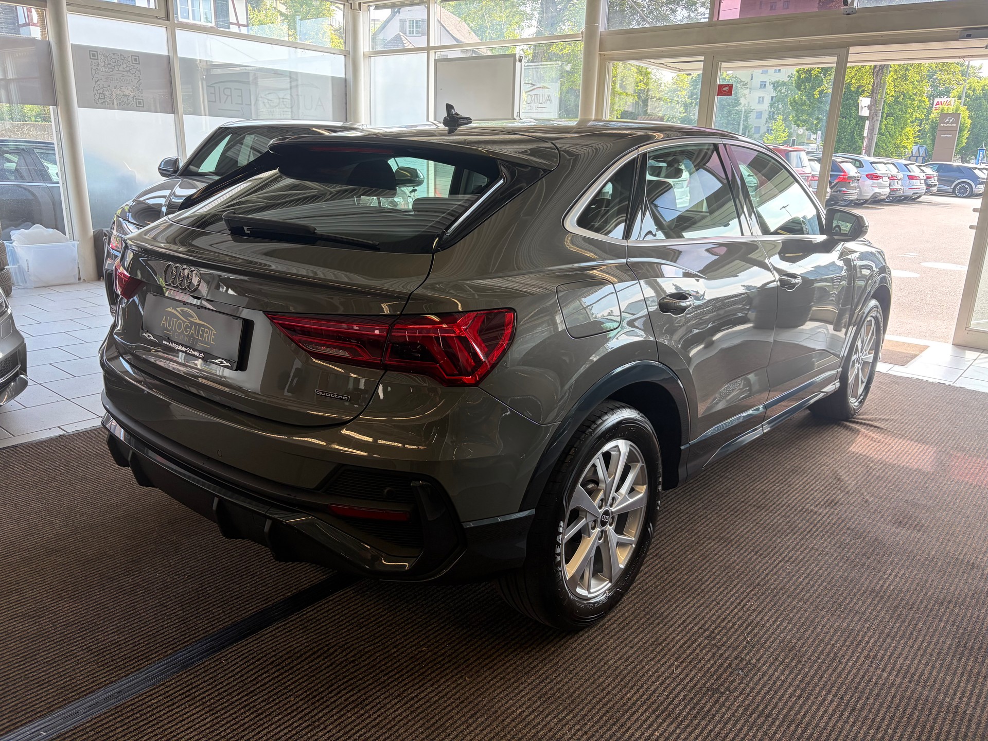 AUDI Q3 Sportback 45 TFSI S line quattro S-tronic | CH | Design Selection | LED | MMI Plus |-image-28