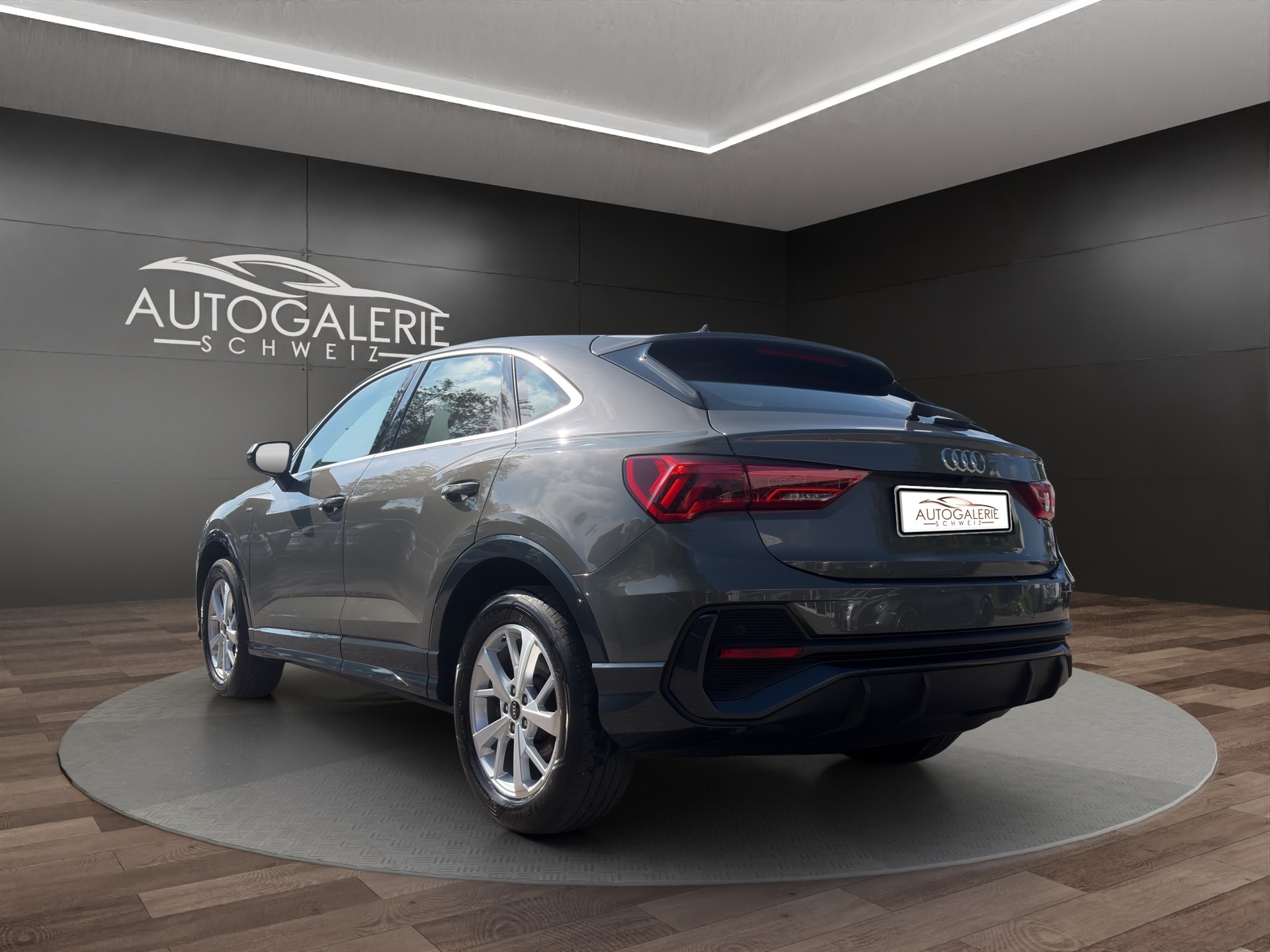 AUDI Q3 Sportback 45 TFSI S line quattro S-tronic | CH | Design Selection | LED | MMI Plus |-image-2