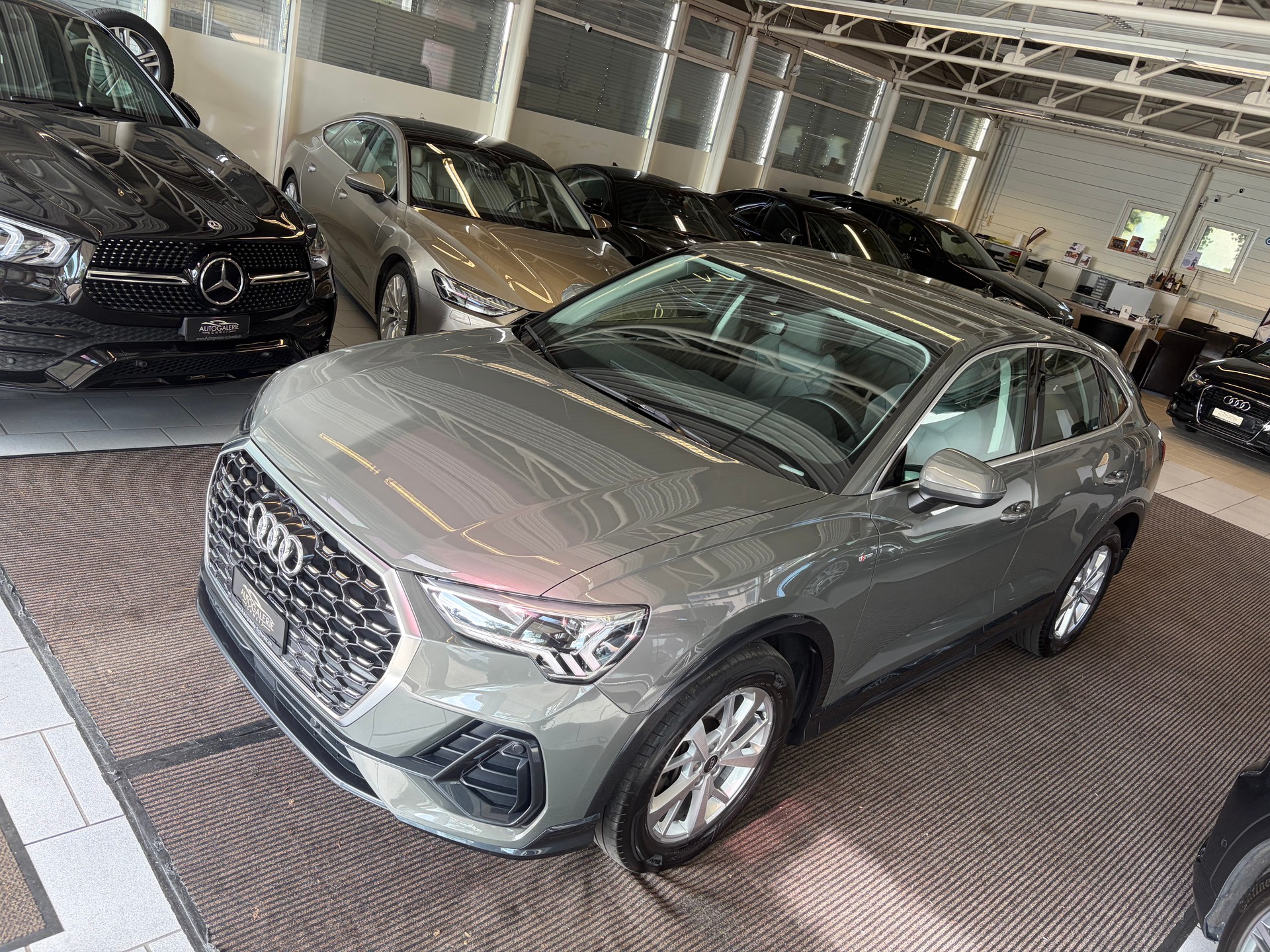 AUDI Q3 Sportback 45 TFSI S line quattro S-tronic | CH | Design Selection | LED | MMI Plus |-image-37