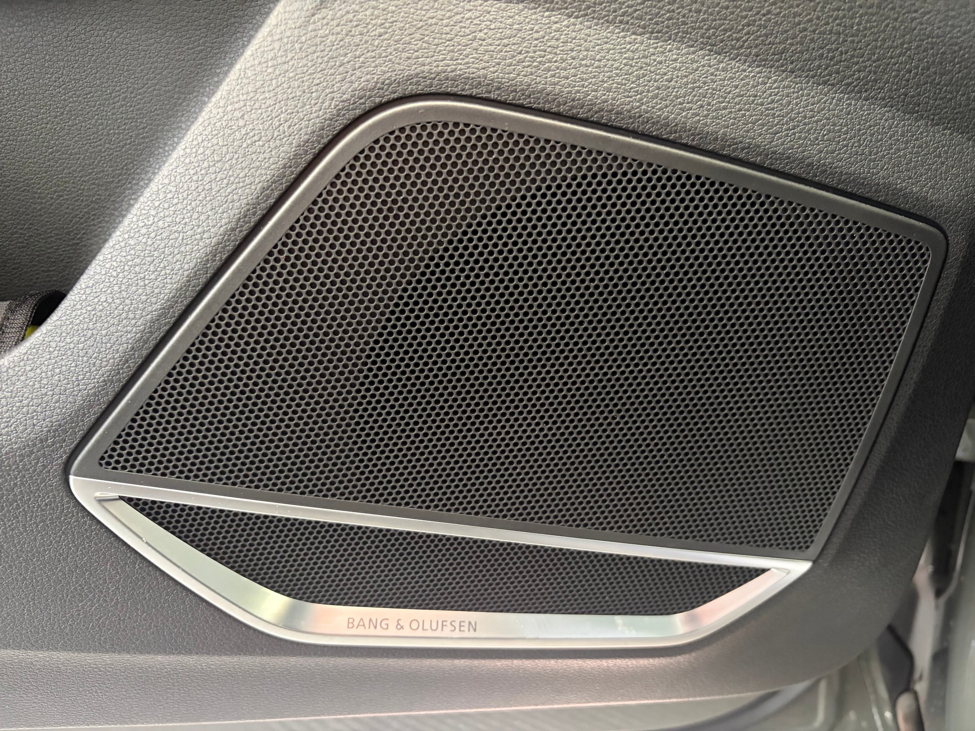 AUDI Q3 Sportback 45 TFSI S line quattro S-tronic | CH | Design Selection | LED | MMI Plus |-image-21