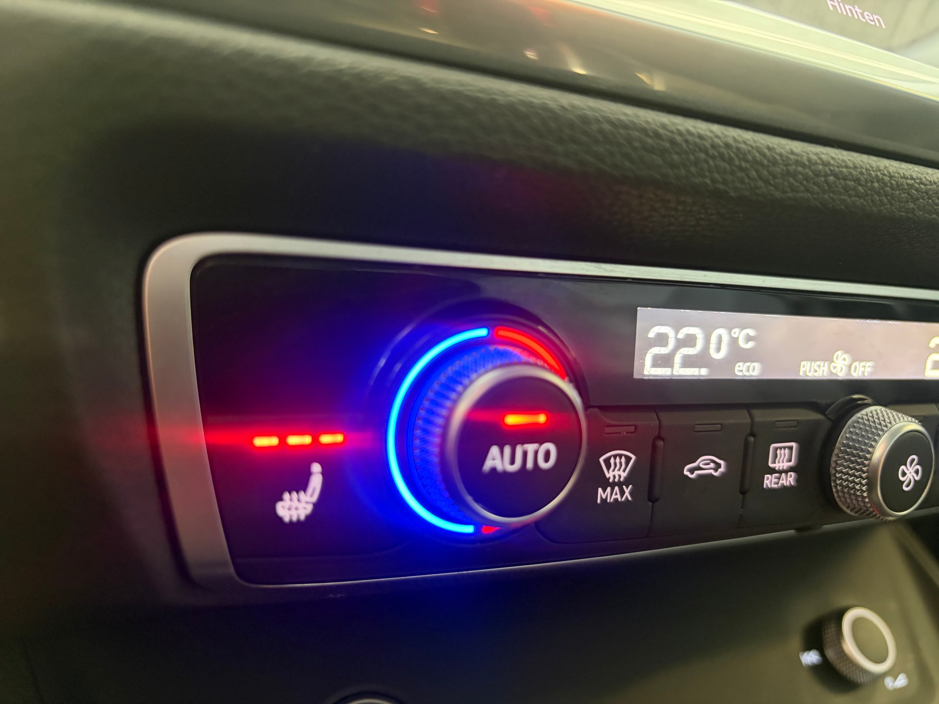 AUDI Q3 Sportback 45 TFSI S line quattro S-tronic | CH | Design Selection | LED | MMI Plus |-image-17