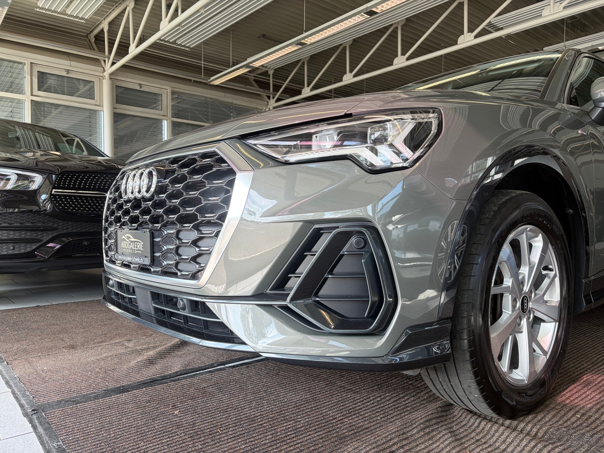 AUDI Q3 Sportback 45 TFSI S line quattro S-tronic | CH | Design Selection | LED | MMI Plus |-image-35