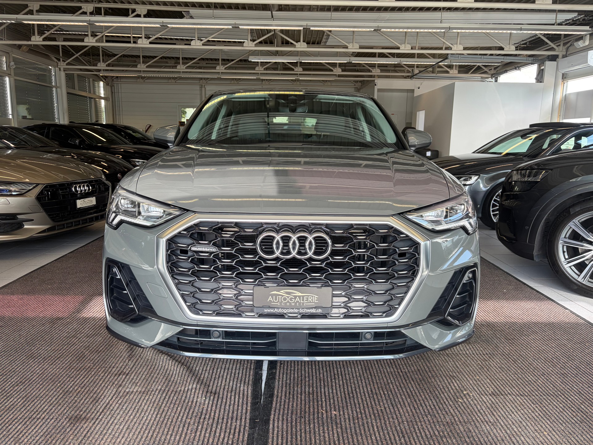 AUDI Q3 Sportback 45 TFSI S line quattro S-tronic | CH | Design Selection | LED | MMI Plus |-image-33