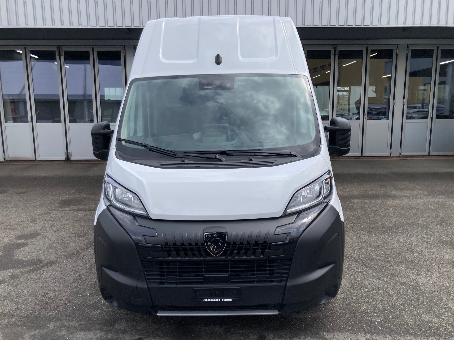 PEUGEOT Boxer 2.2 HDI 335 L4H3 Kasten-image-1