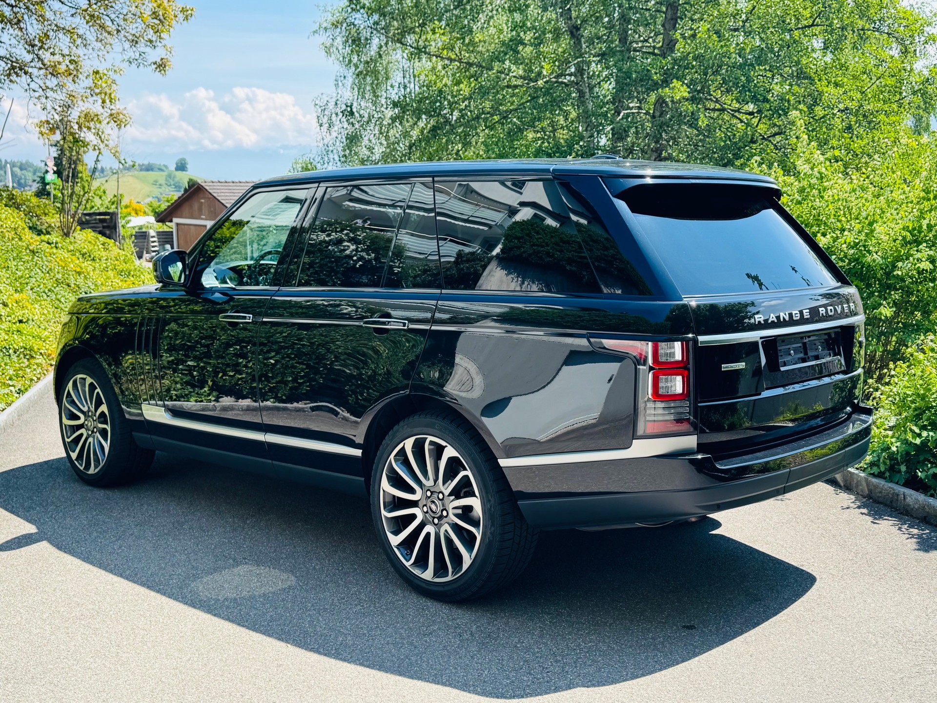 LAND ROVER Range Rover 5.0 V8 Supercharged Autobiography – 1. Hand | vollständige Emil Frey Historie | Neuwagen Zustand-image-15