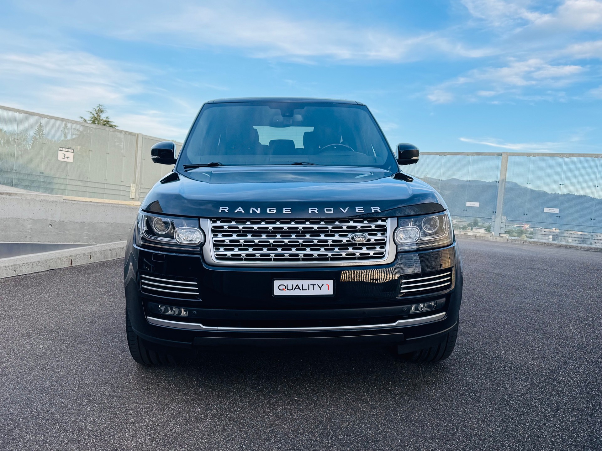 LAND ROVER Range Rover 5.0 V8 Supercharged Autobiography – 1. Hand | vollständige Emil Frey Historie | Neuwagen Zustand-image-5