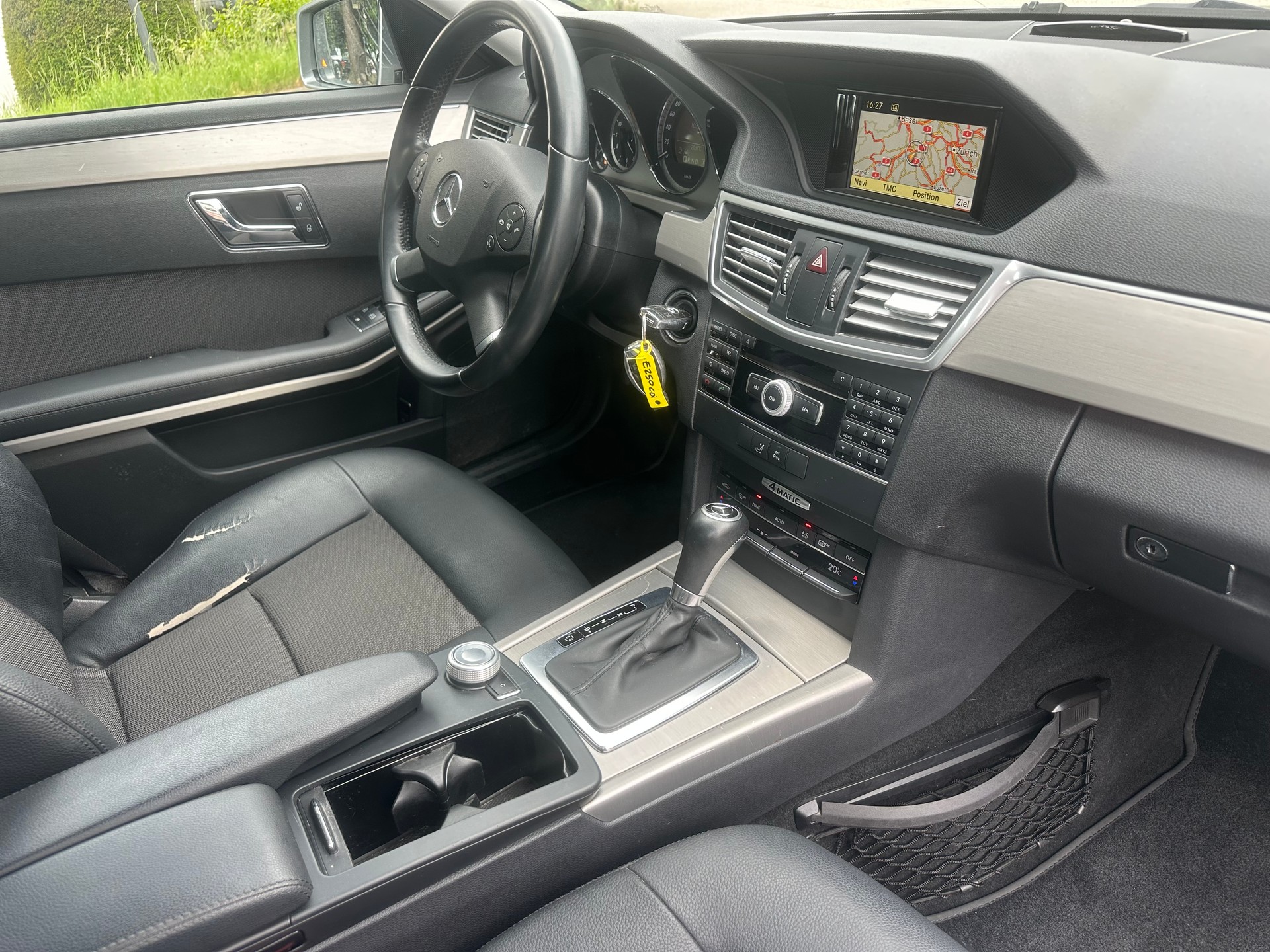 MERCEDES-BENZ E 250 CDI BlueEff. Avantgarde 4Matic 7G-Tronic-image-10