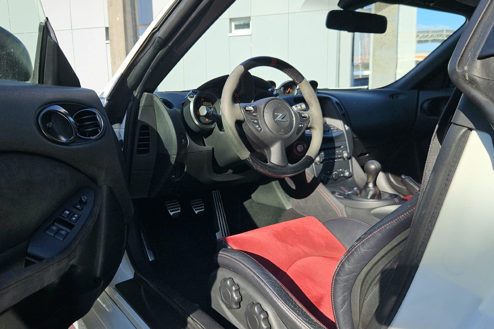 NISSAN 3.7 V6 24V Nismo-image-2