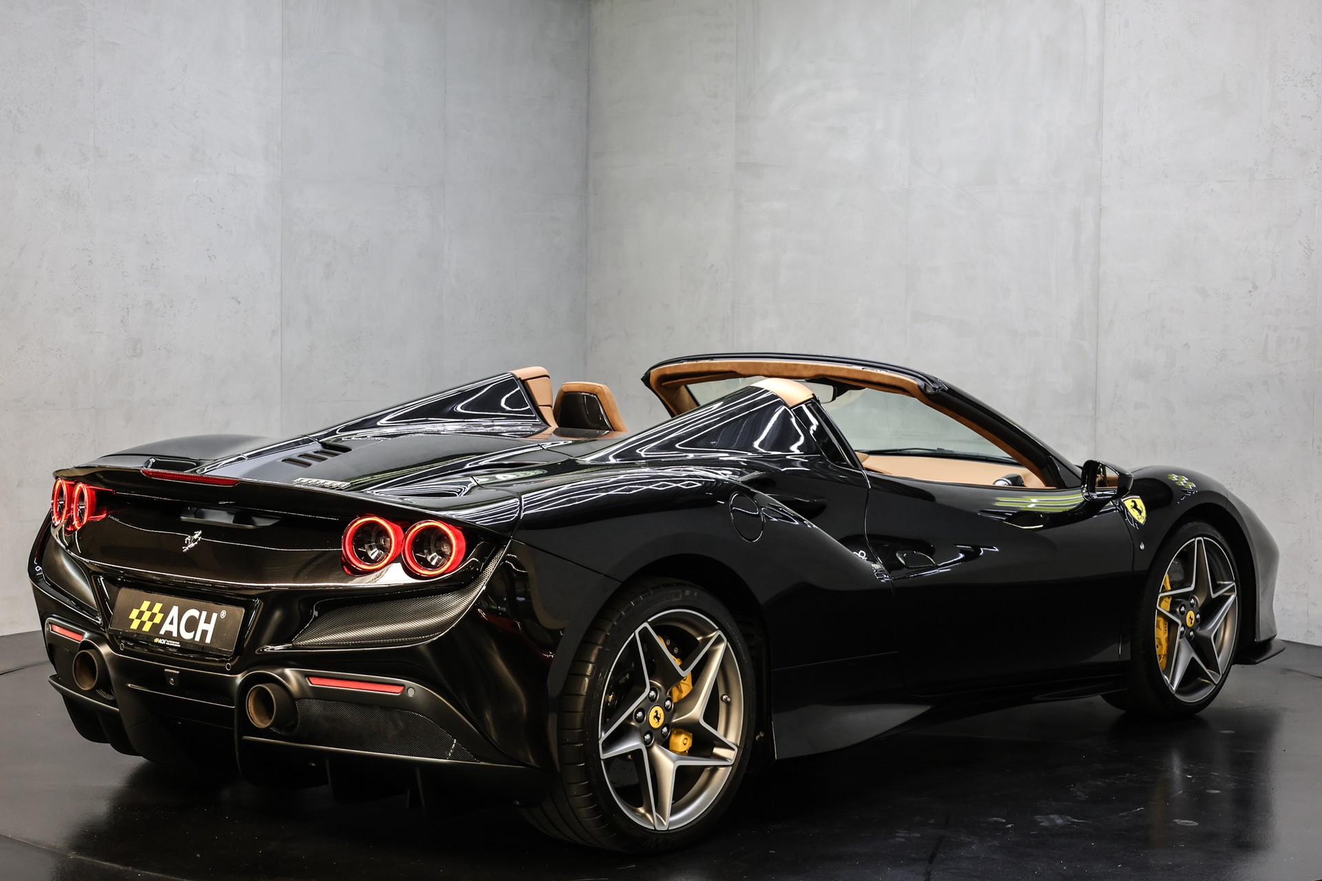 FERRARI F8 Spider-image-5