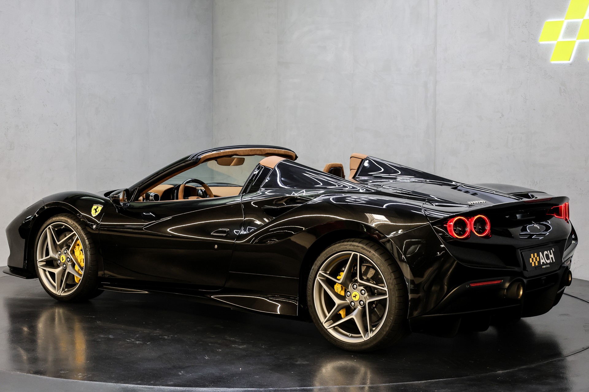 FERRARI F8 Spider-image-6
