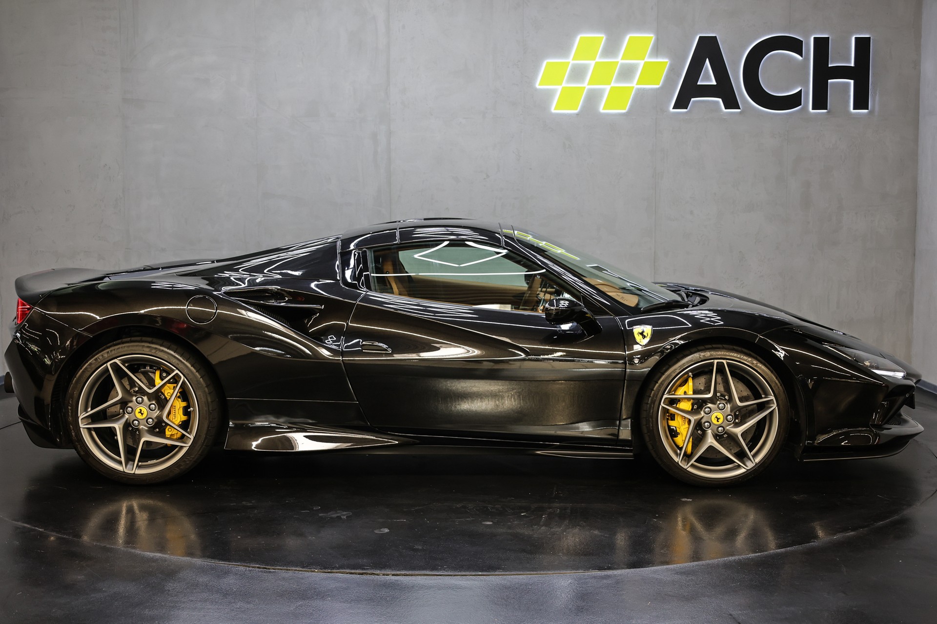 FERRARI F8 Spider-image-10