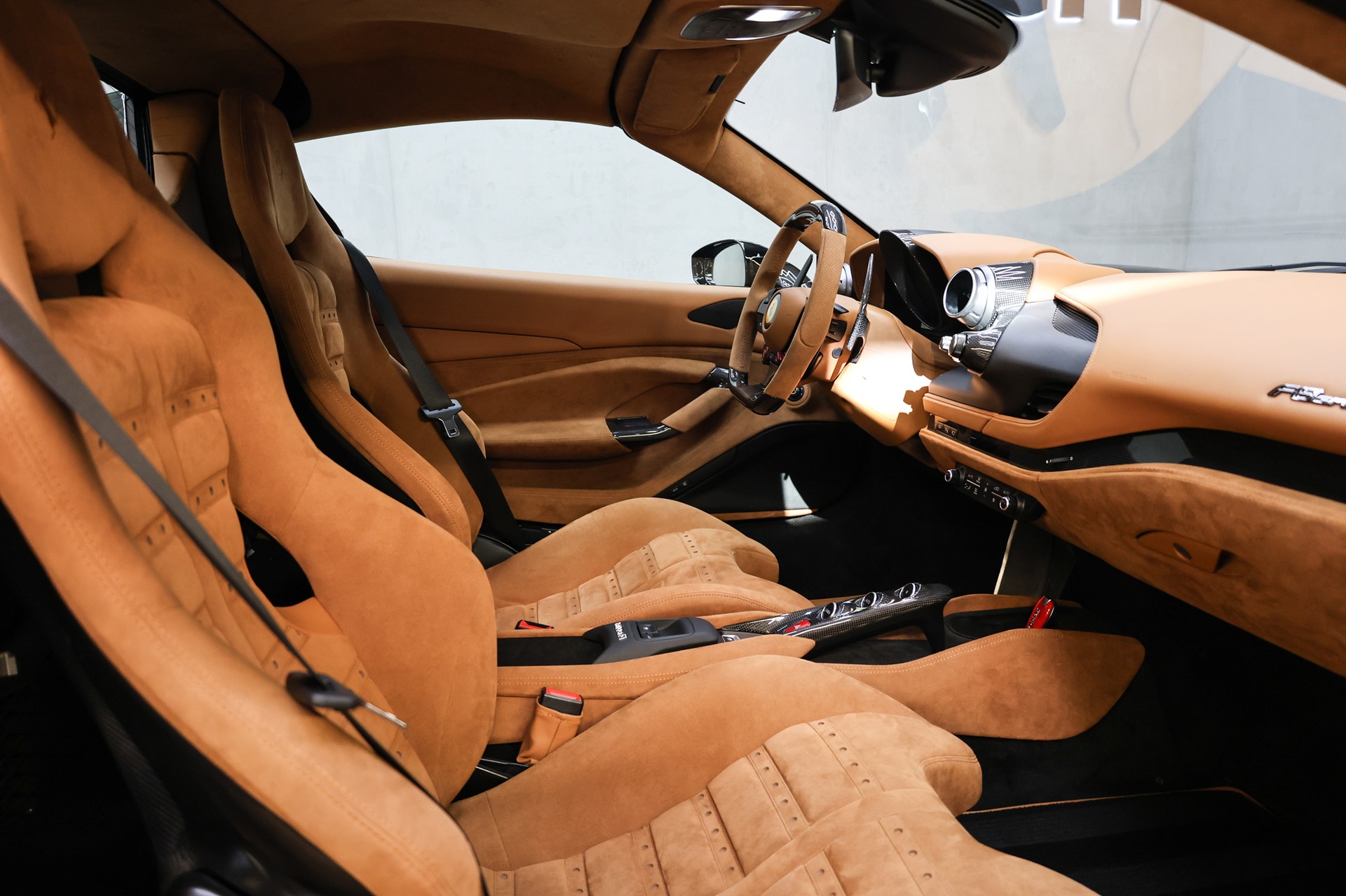 FERRARI F8 Spider-image-35