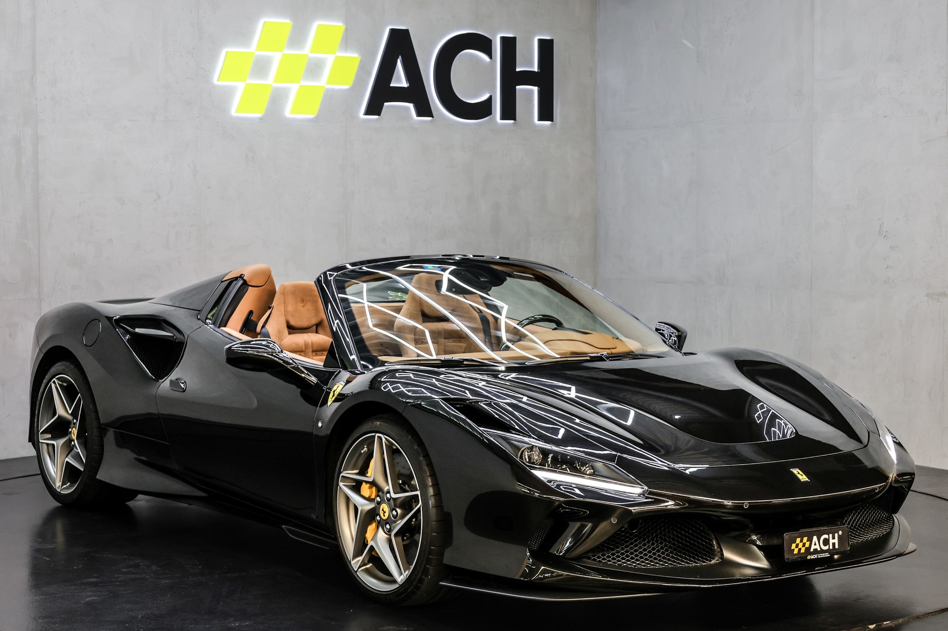 FERRARI F8 Spider