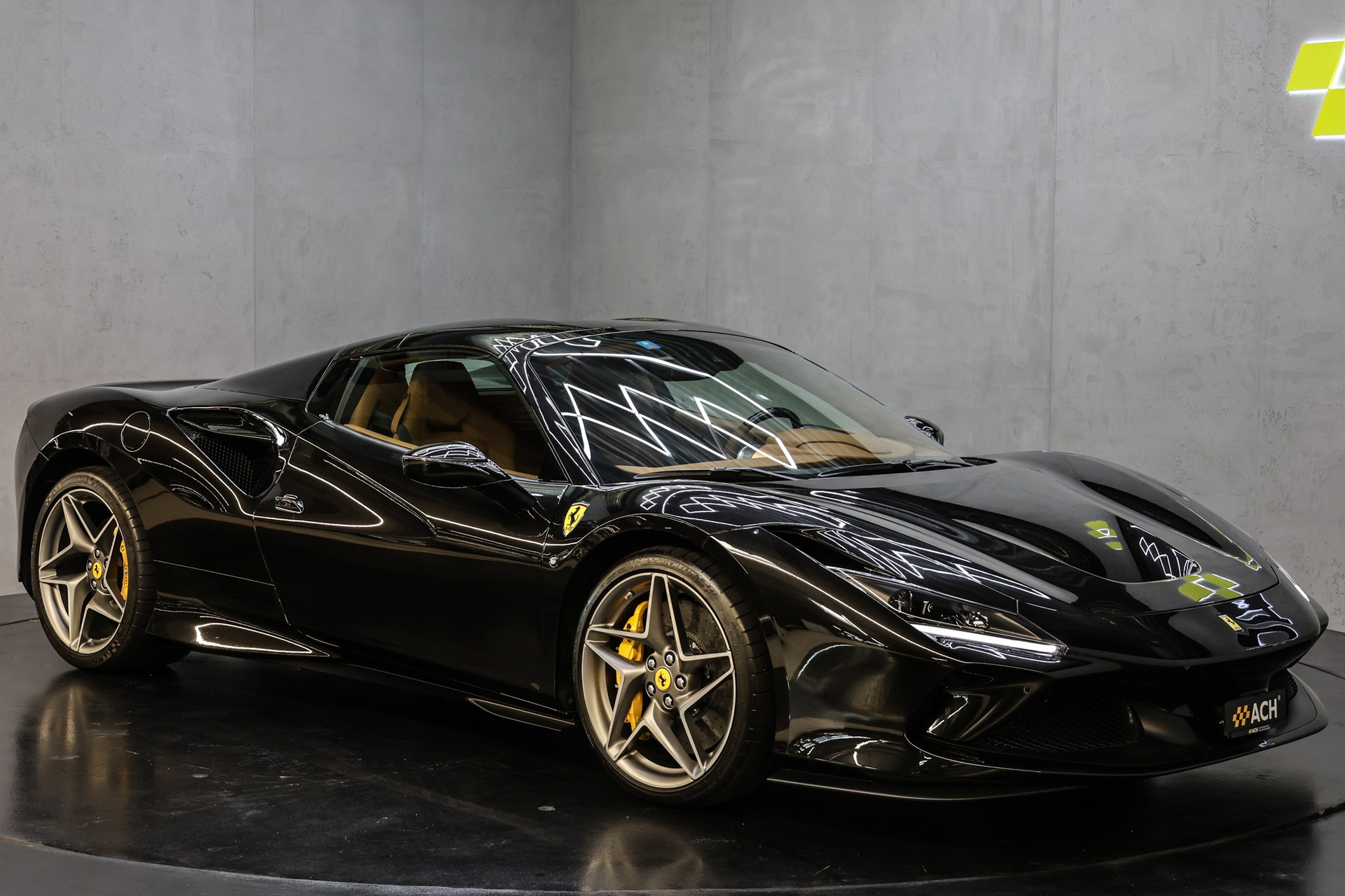 FERRARI F8 Spider-image-9