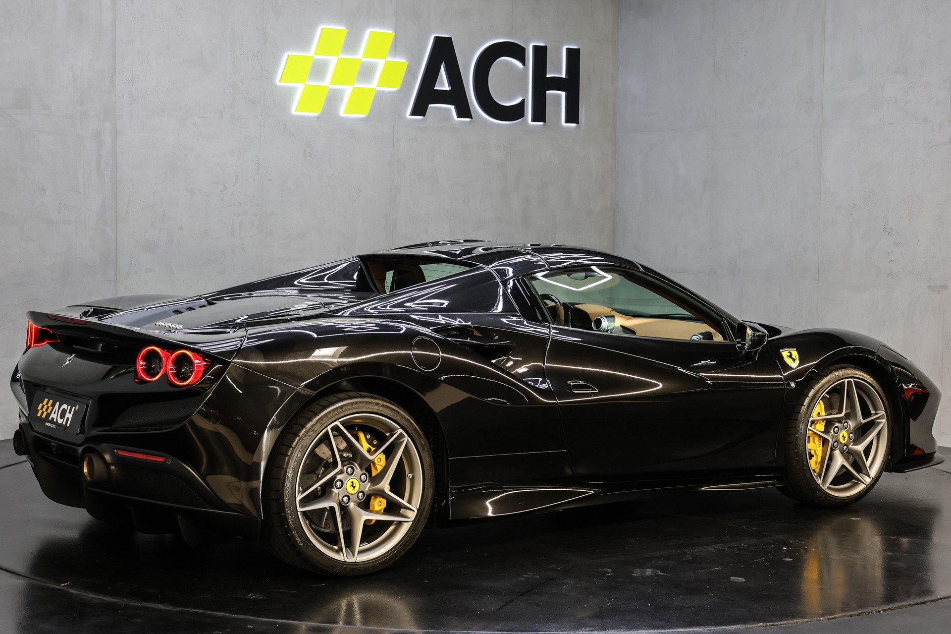 FERRARI F8 Spider-image-11