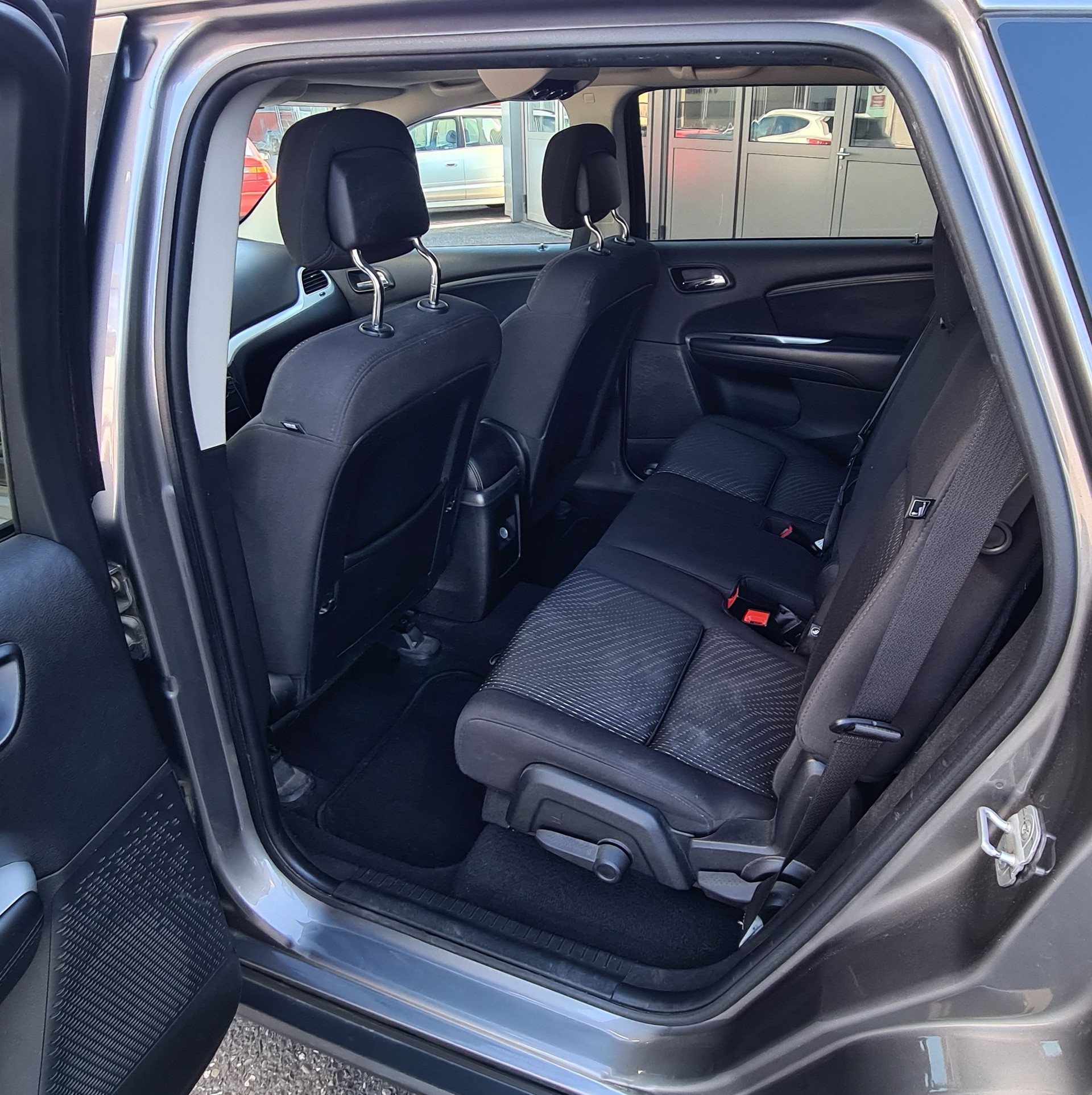 FIAT Freemont 3.6 V6 Urban AWD Automatic-image-11