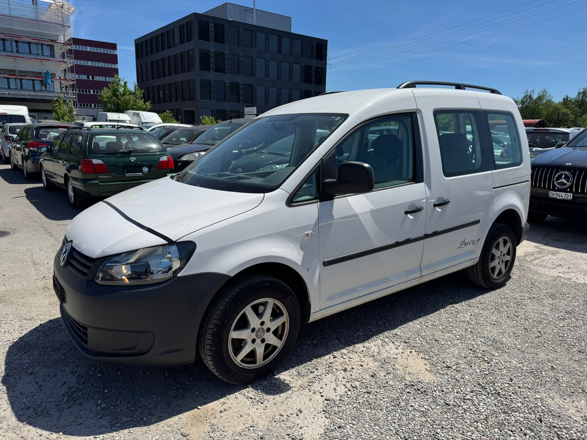 VW Caddy 2.0 TDI 4Motion-image-2