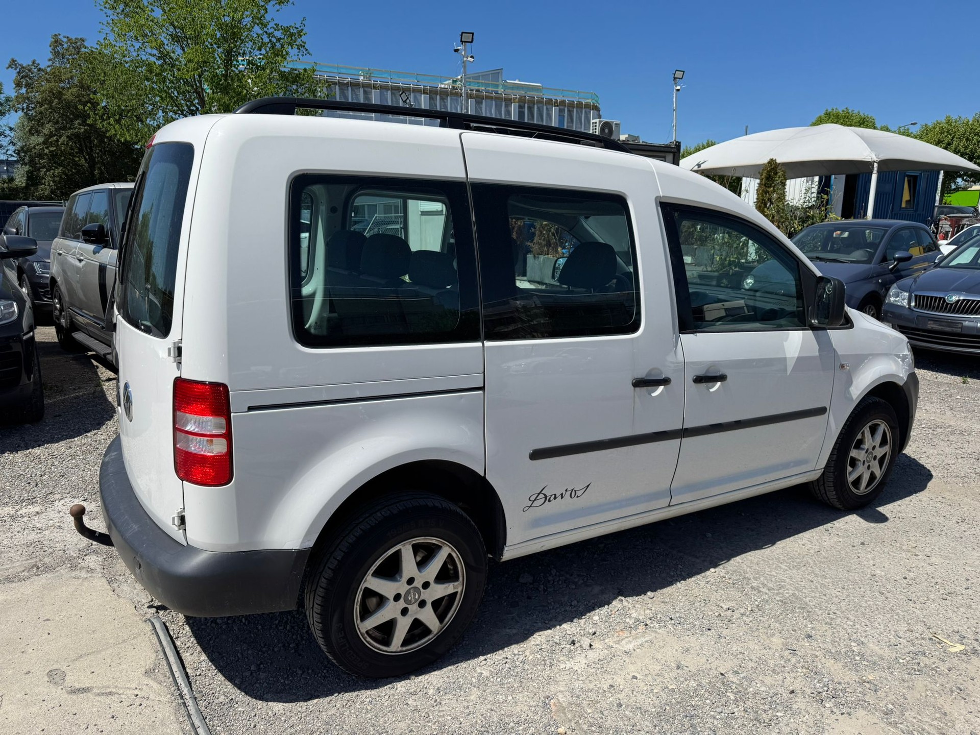 VW Caddy 2.0 TDI 4Motion-image-4
