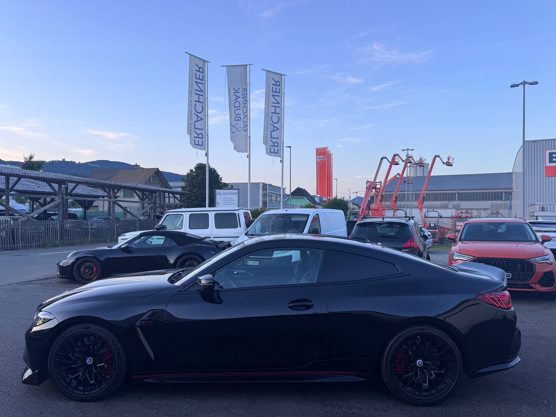 BMW M4 CSL Coupé-showroom-element-2