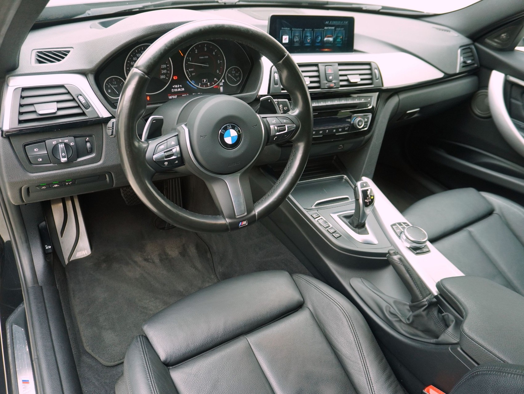 BMW 3er 335d xDrive M Sport Touring-image-9
