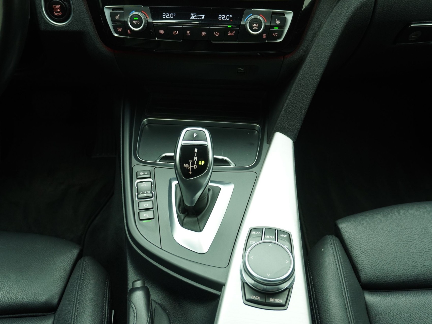 BMW 3er 335d xDrive M Sport Touring-image-15