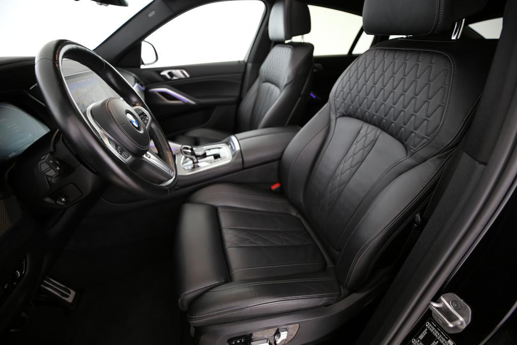 BMW X6 40i xDrive-showroom-element-2