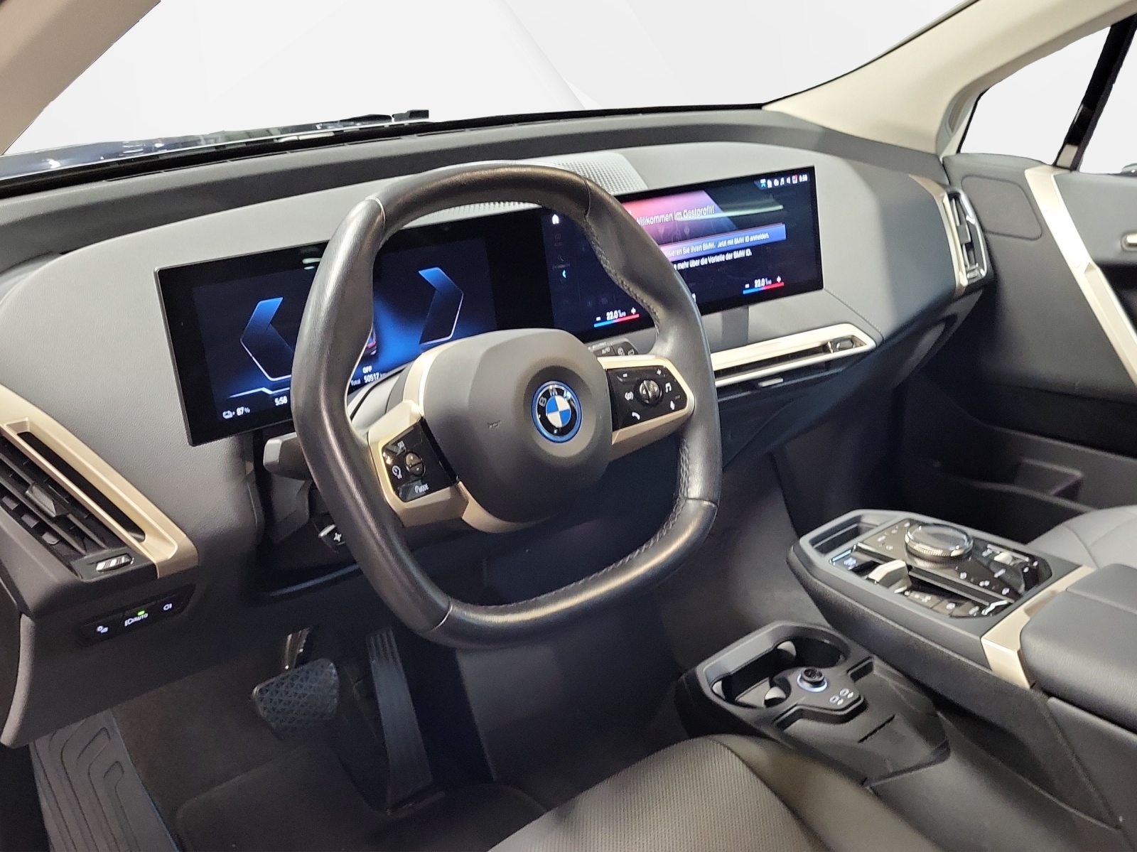BMW iX xDrive50 M-Sport-image-11