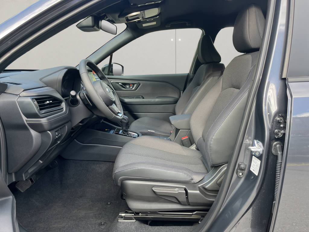 SUBARU Forester 2.0i e-Boxer Advantage-image-17
