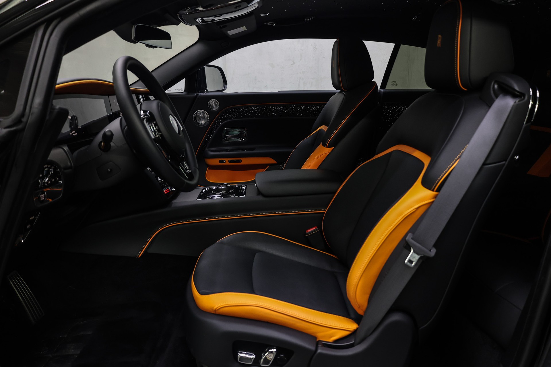 ROLLS-ROYCE Spectre-image-21
