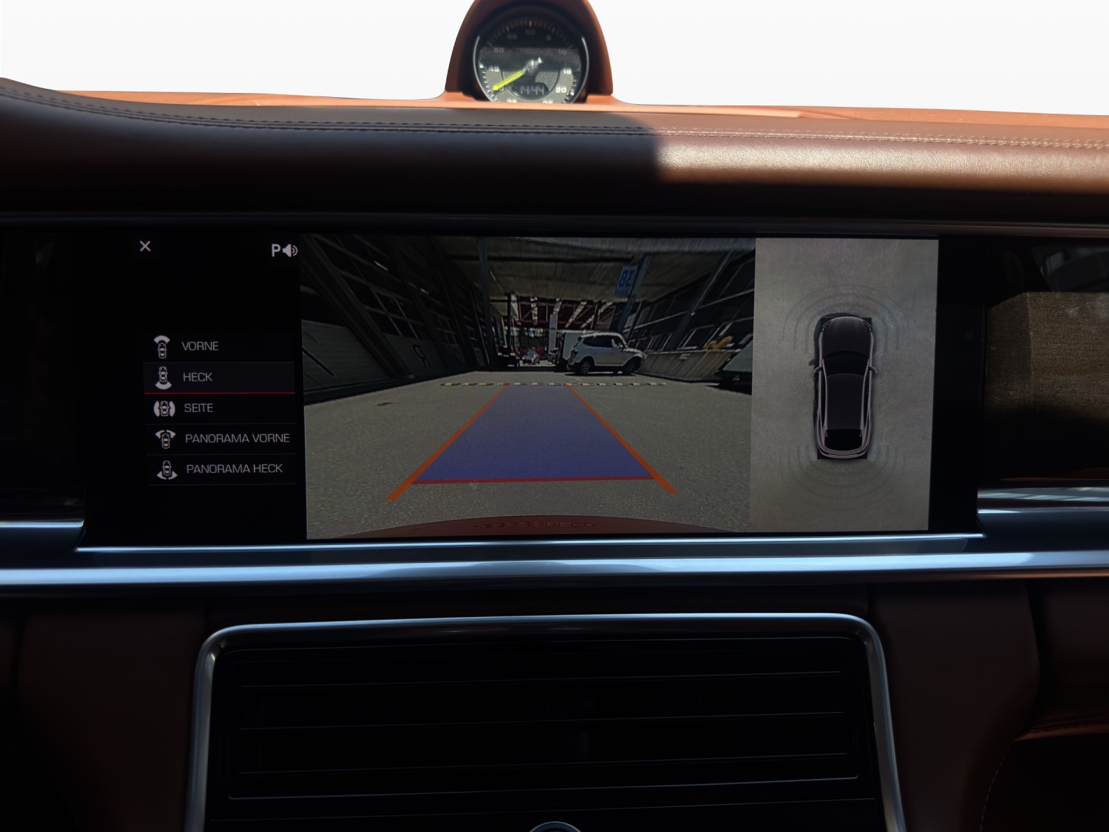 PORSCHE Panamera 4 E-Hybrid Sport Turismo PDK-image-13